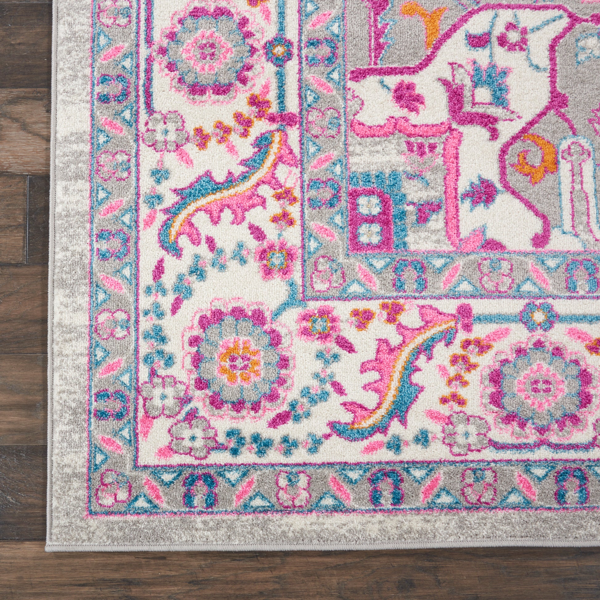 Nourison Home Passion  Light Grey Pink  Transitional