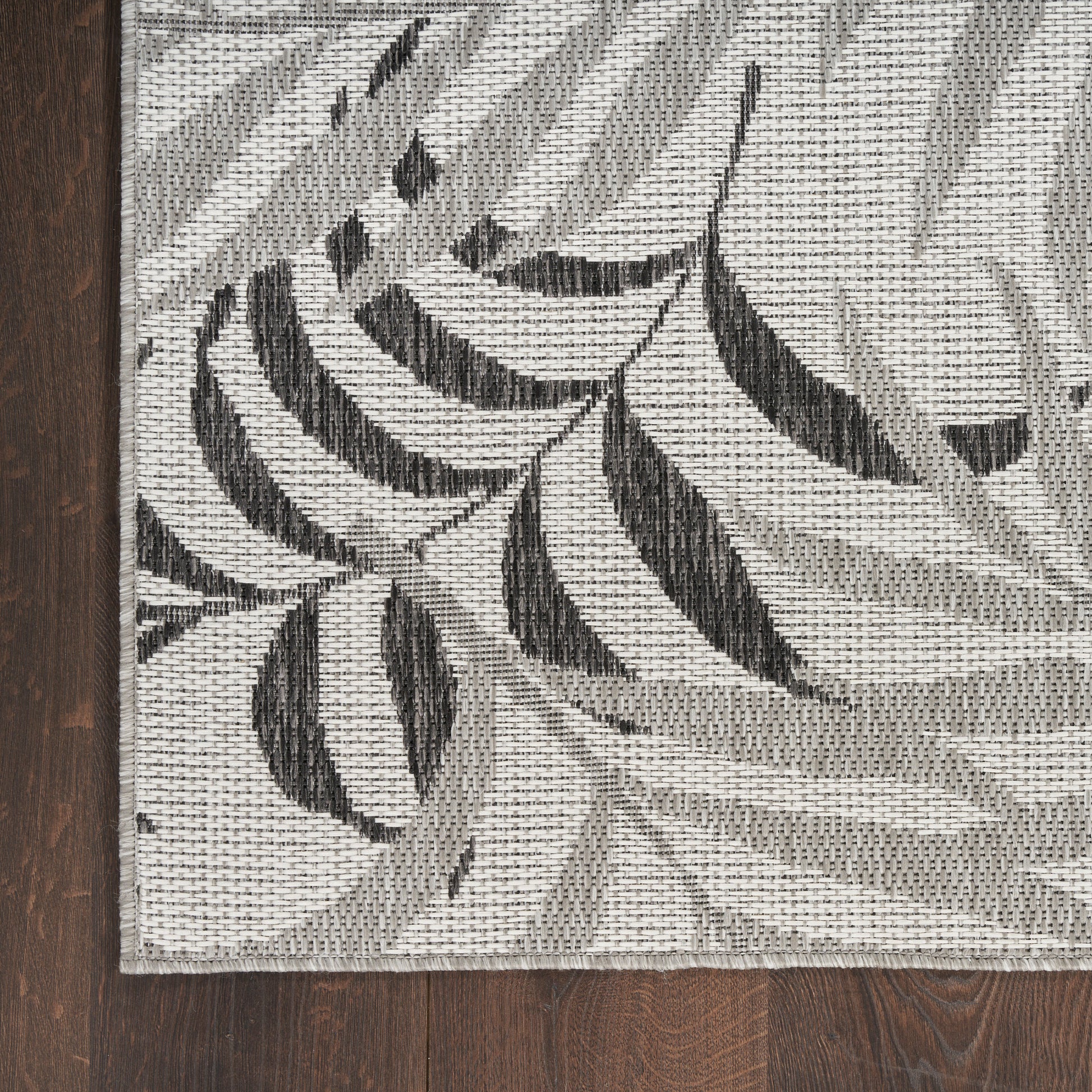 Nourison Home Garden Oasis  Grey  Contemporary