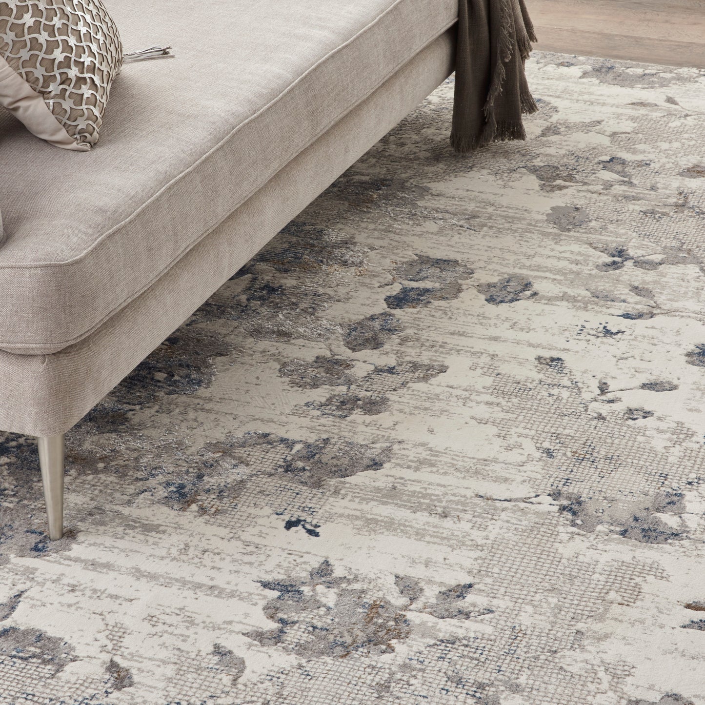 Nourison Home Royal Terrace  Ivory Grey  Contemporary
