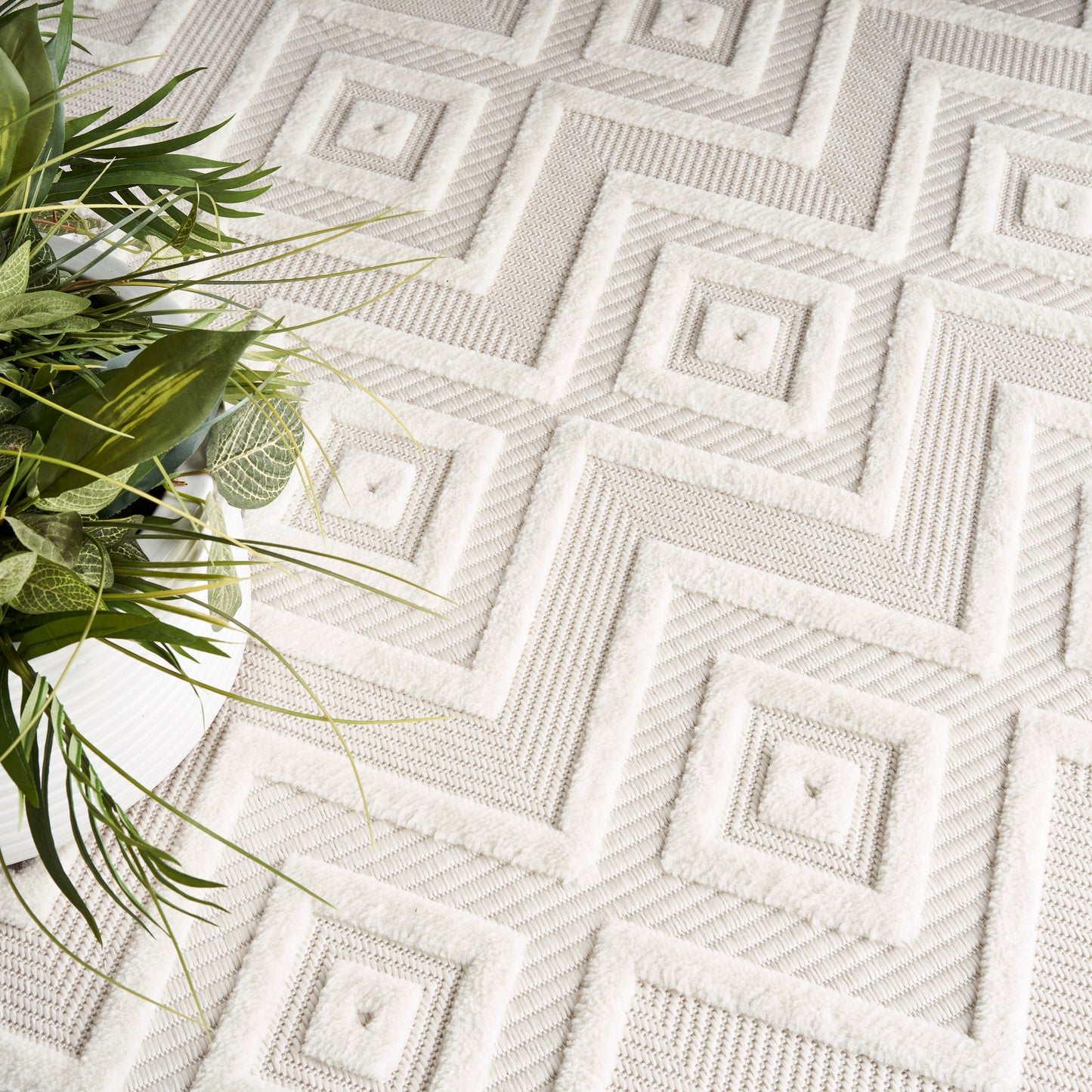 Nourison Home Versatile  Ivory White  Contemporary