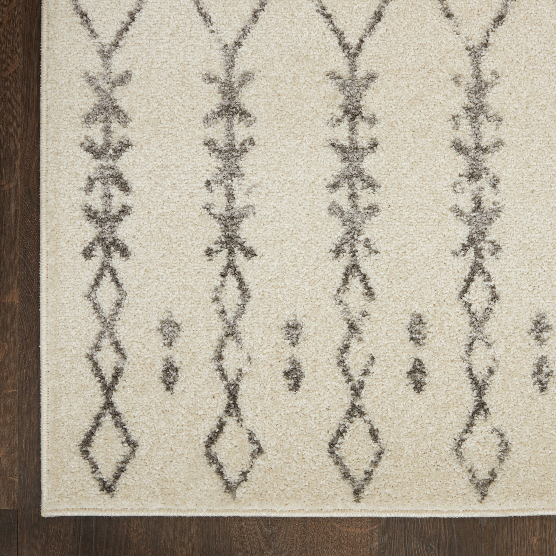 Nourison Home Passion  Ivory Grey  Transitional