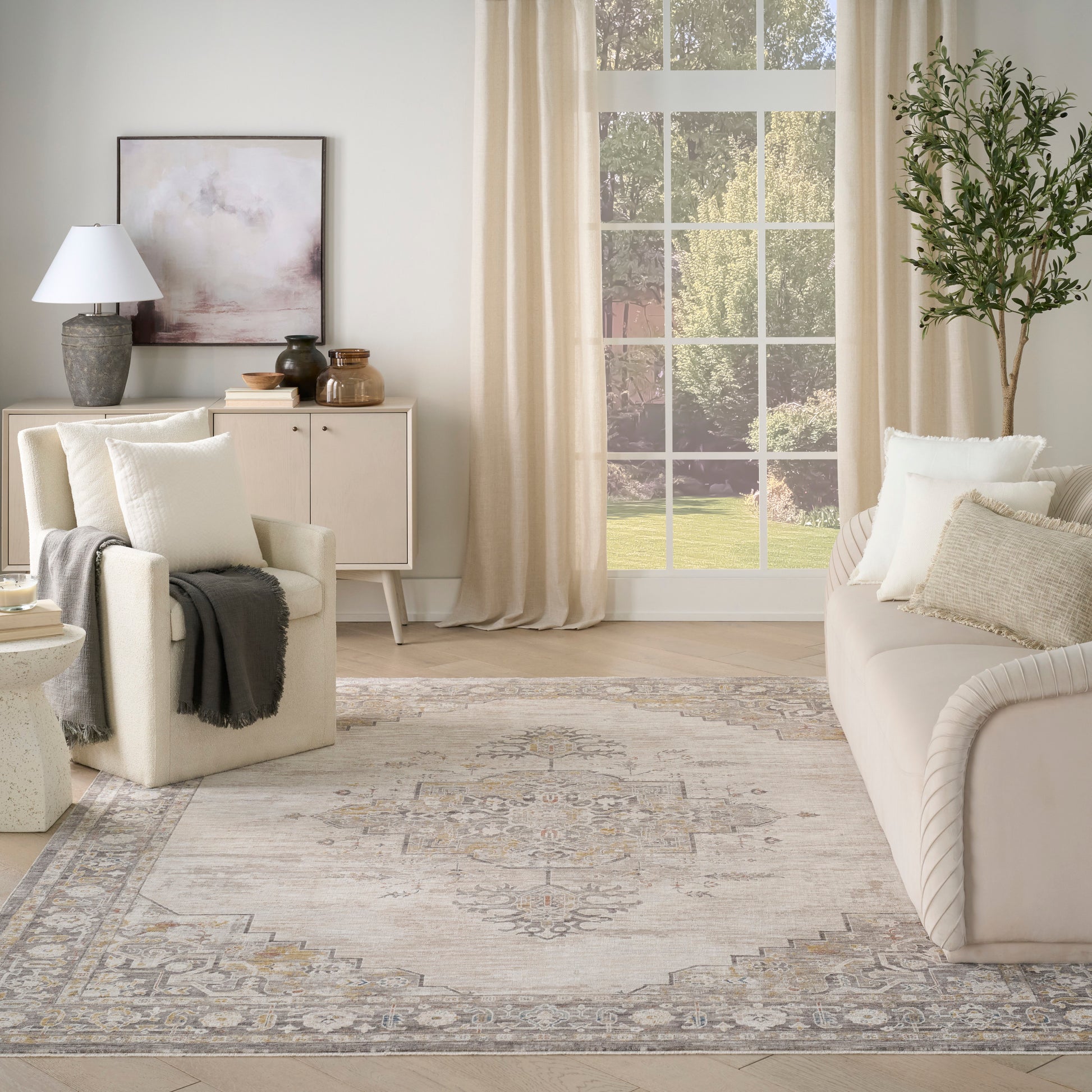 Nourison Home Antique Fusion  Ivory Charcoal  Traditional