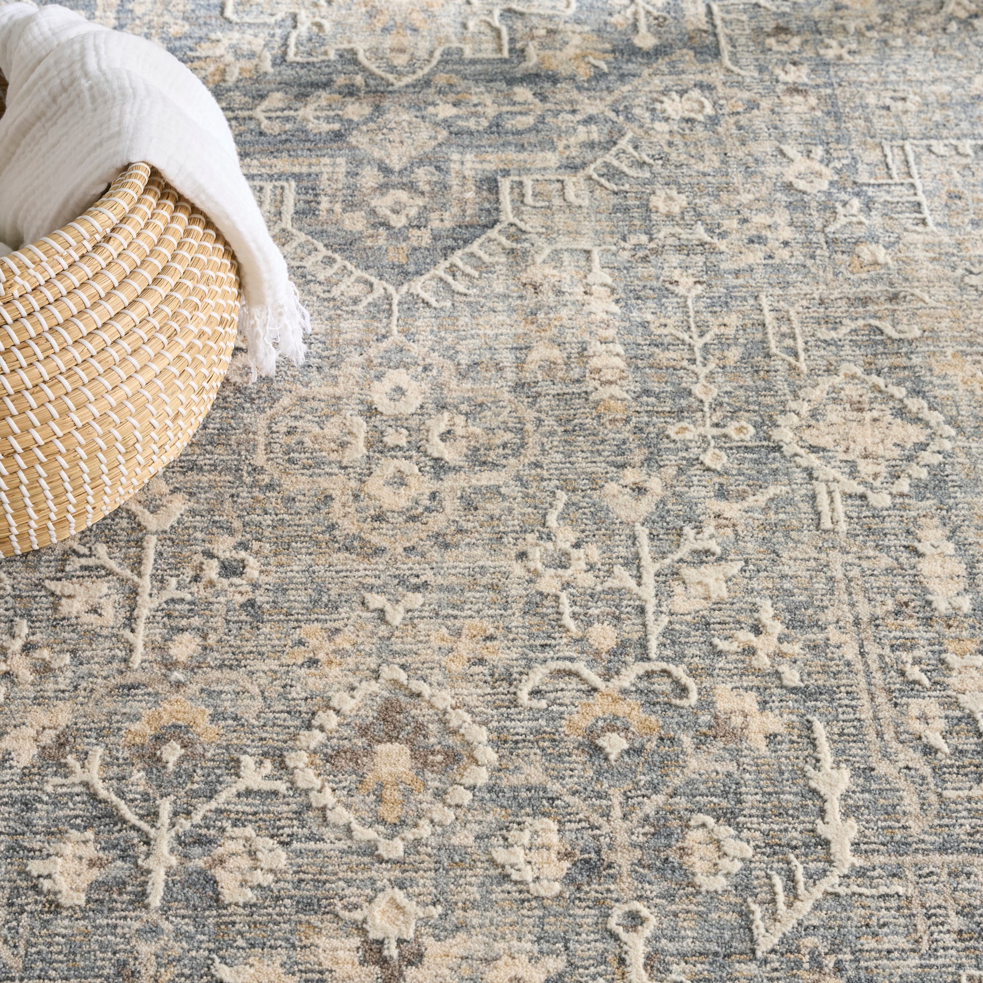 Nourison Home Retreat  Blue  Traditional