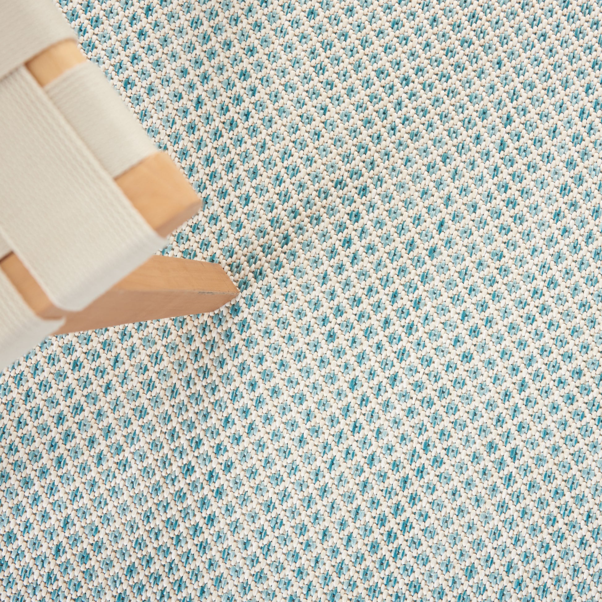 Nourison Home Courtyard  Ivory Aqua  Contemporary