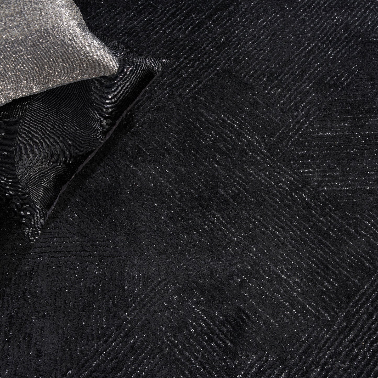 Michael Amini Ma30 Star  Black  Contemporary