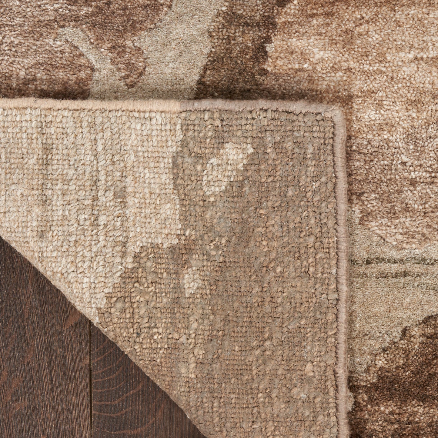 Nourison Home Silk Shadows  Beige Silver  Contemporary