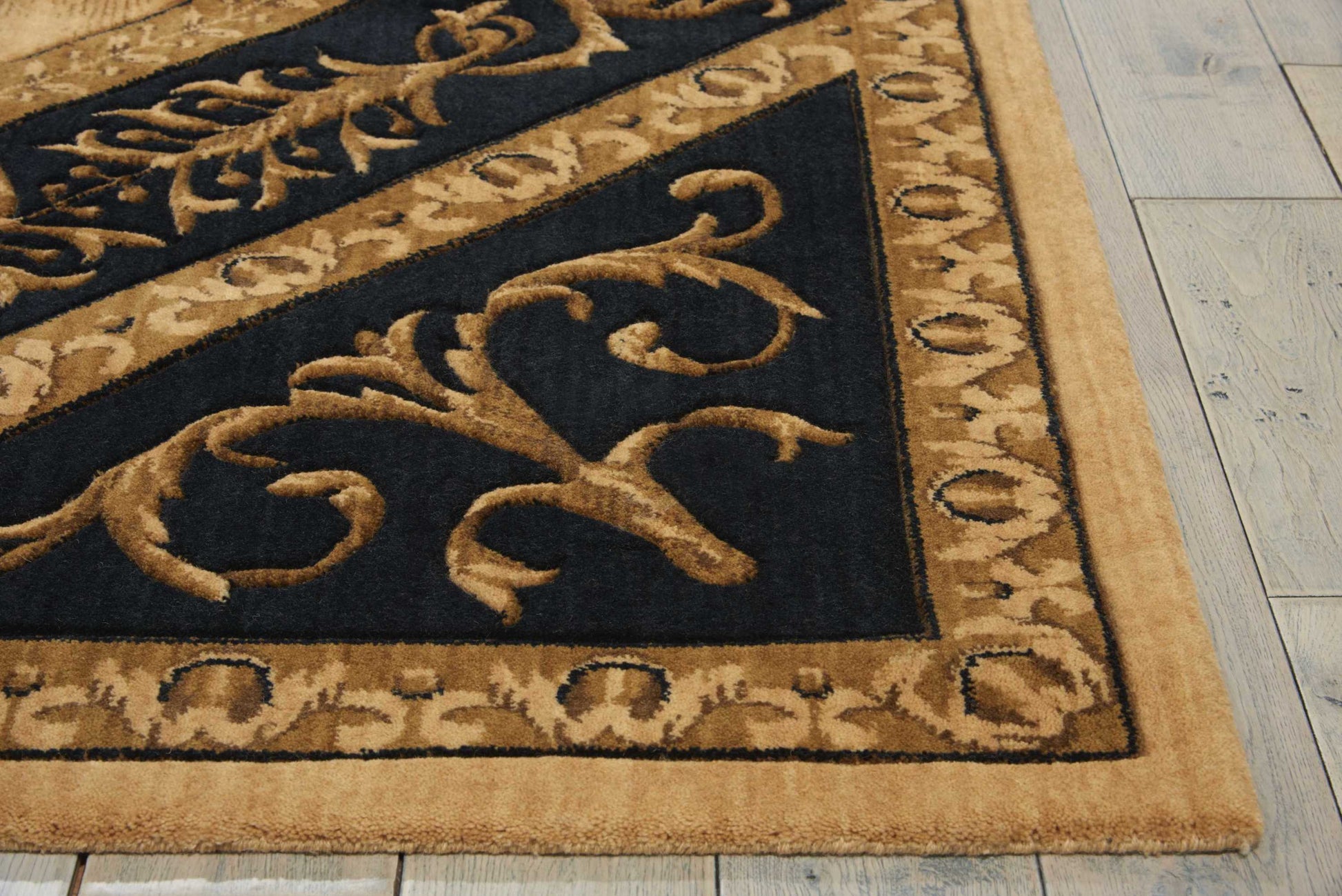 Nourison Home Vallencierre  Beige Black  Traditional