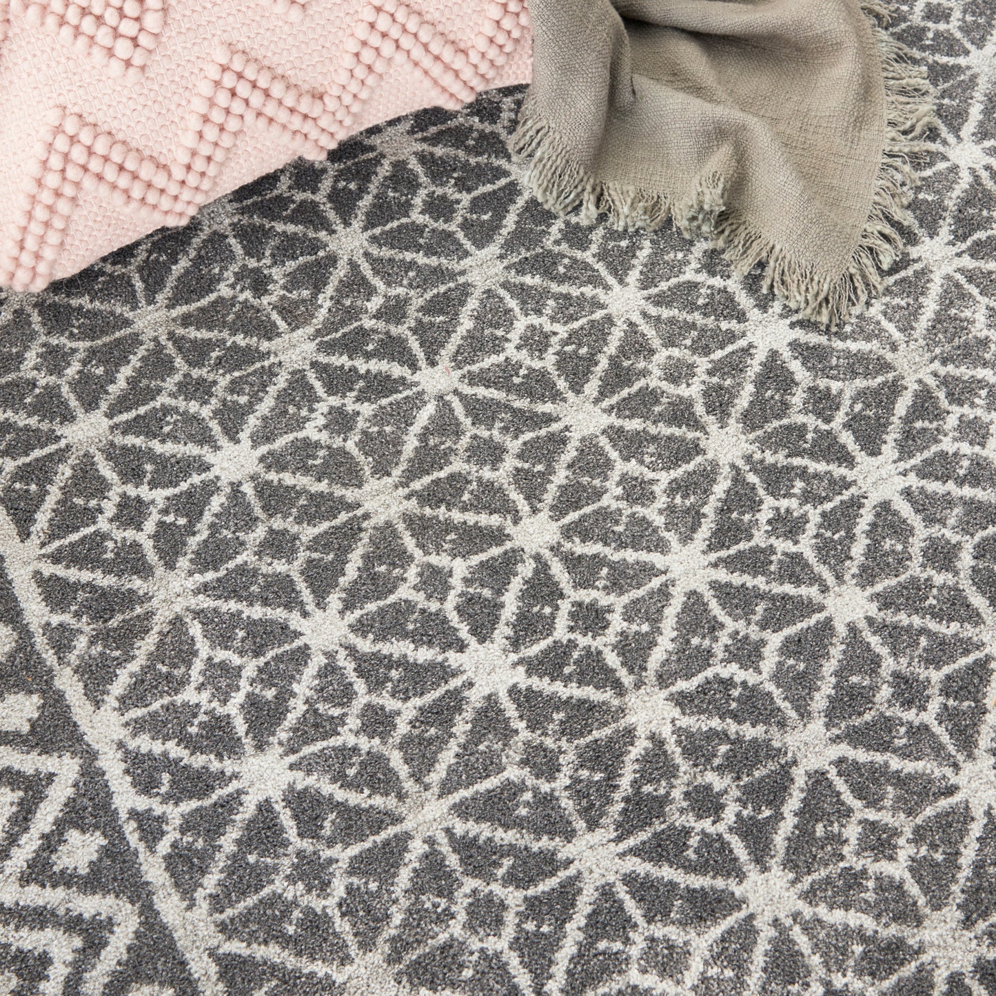 Nourison Home Palermo  Charcoal Silver  Contemporary