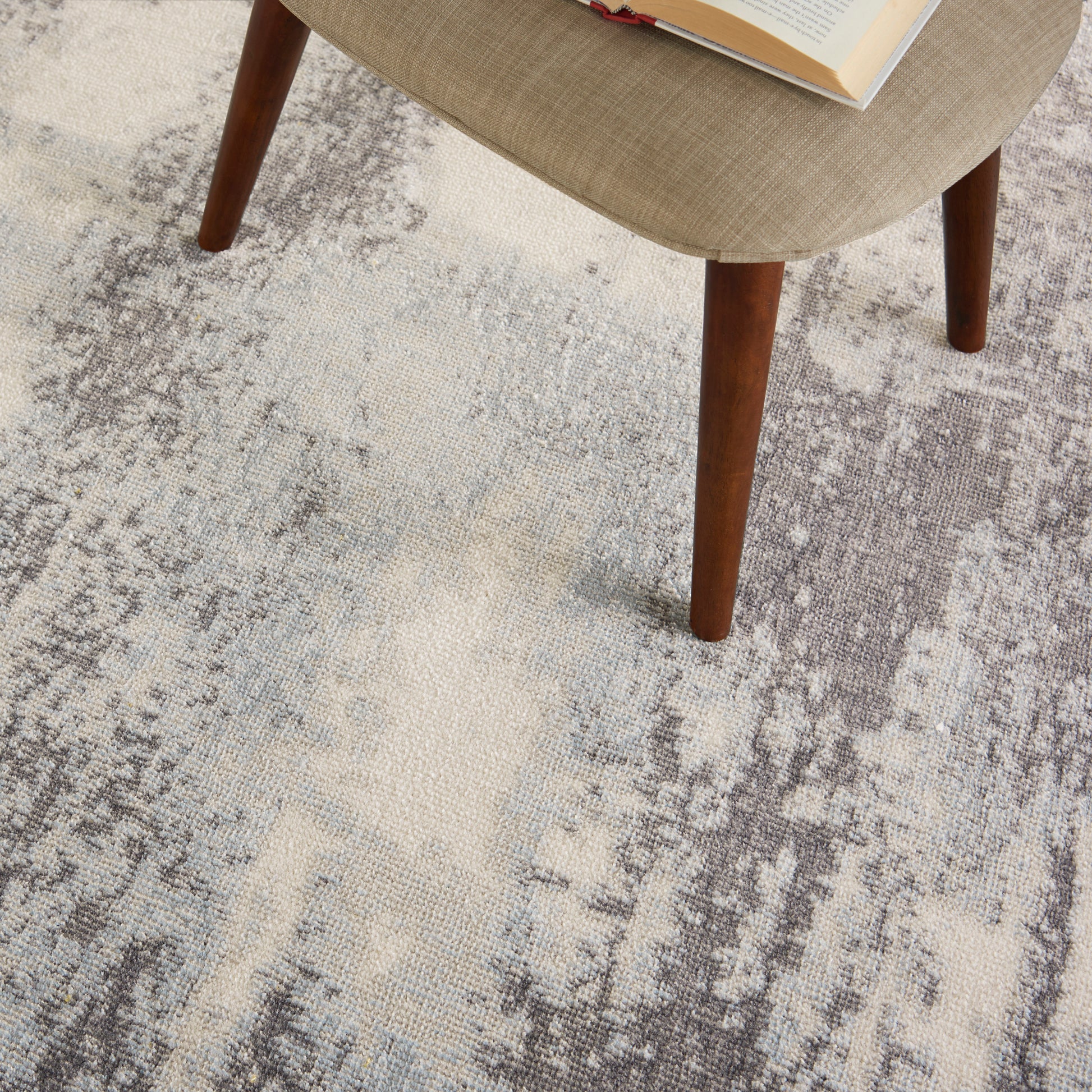 Nourison Home Etchings  Grey Light Blue  Contemporary