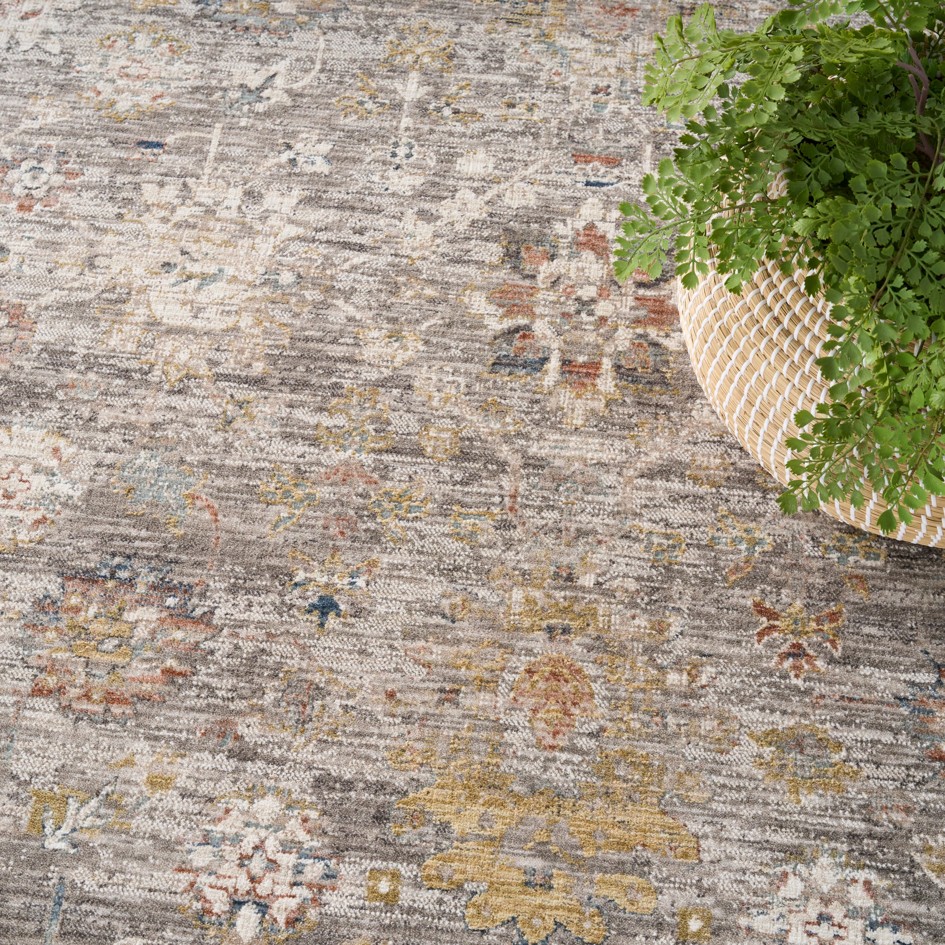 Nourison Home Antique Fusion  Grey  Traditional