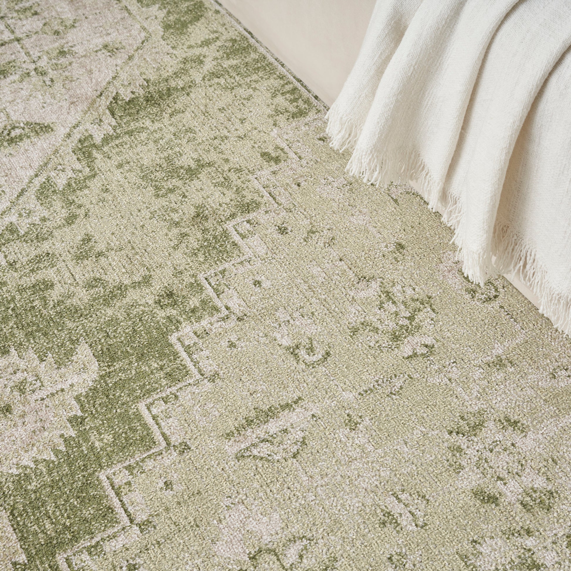 Nourison Home Astra Machine Washable  Ivory Green  Traditional