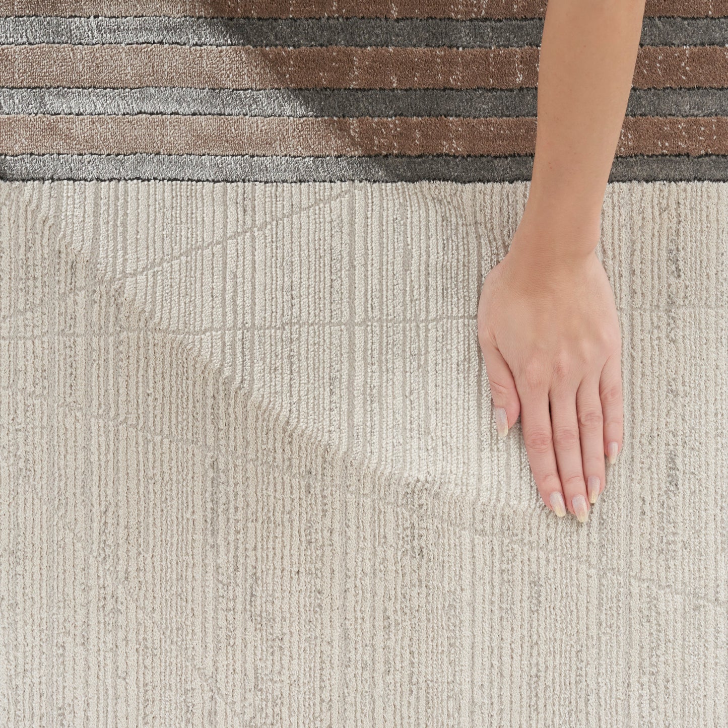 Nourison Home Desire  Ivory Silver  Contemporary