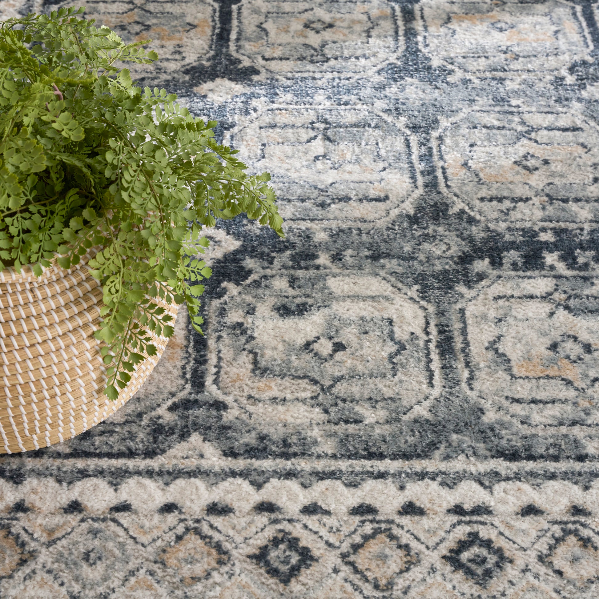 Nourison Home Dekor  Grey Navy  Traditional