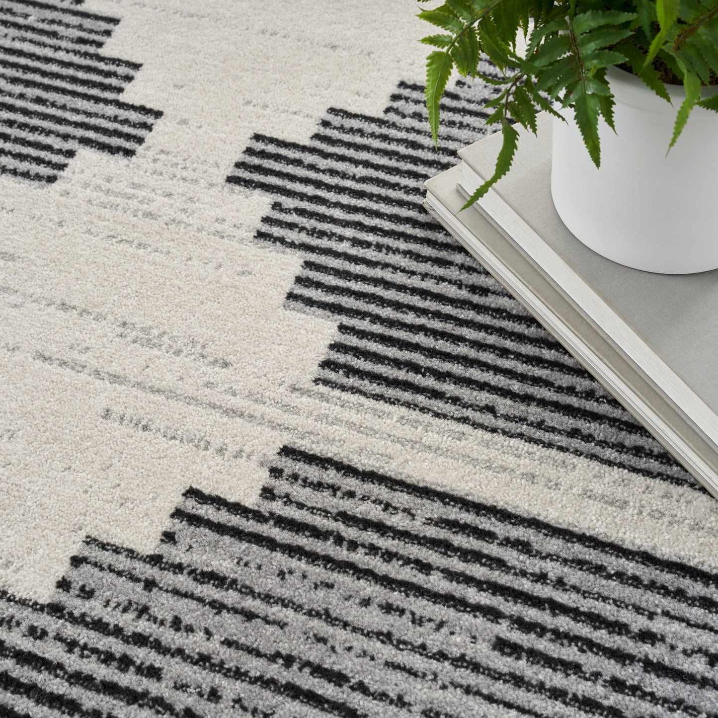 Nourison Home Modern Passion  Ivory Grey  Contemporary