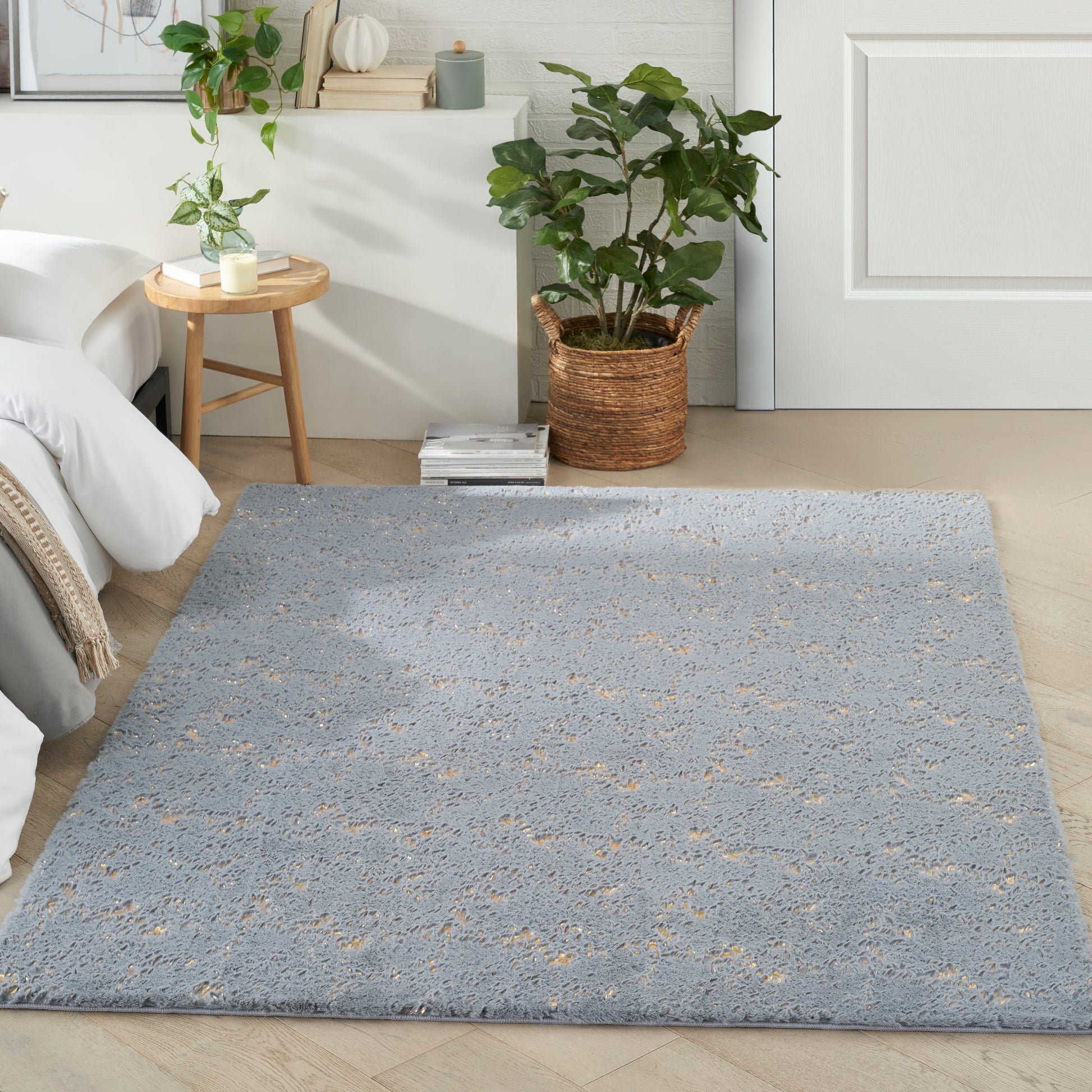 Nourison Home Cozy Shimmer  Slate Gold  Contemporary