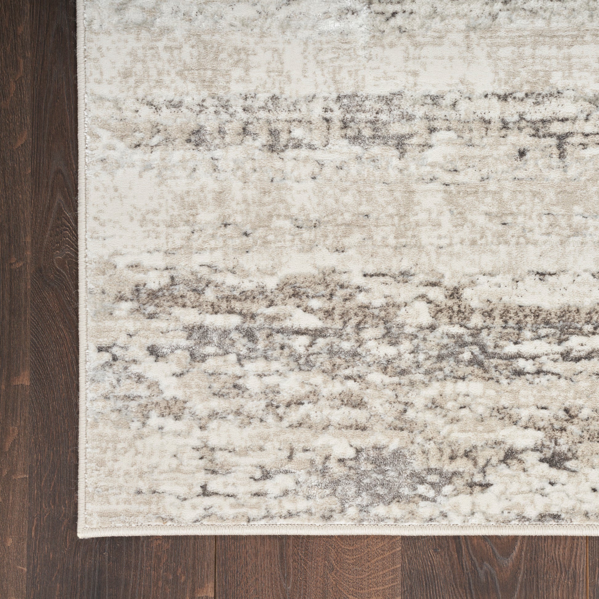 Nourison Home Glitz  Cream Grey  Contemporary