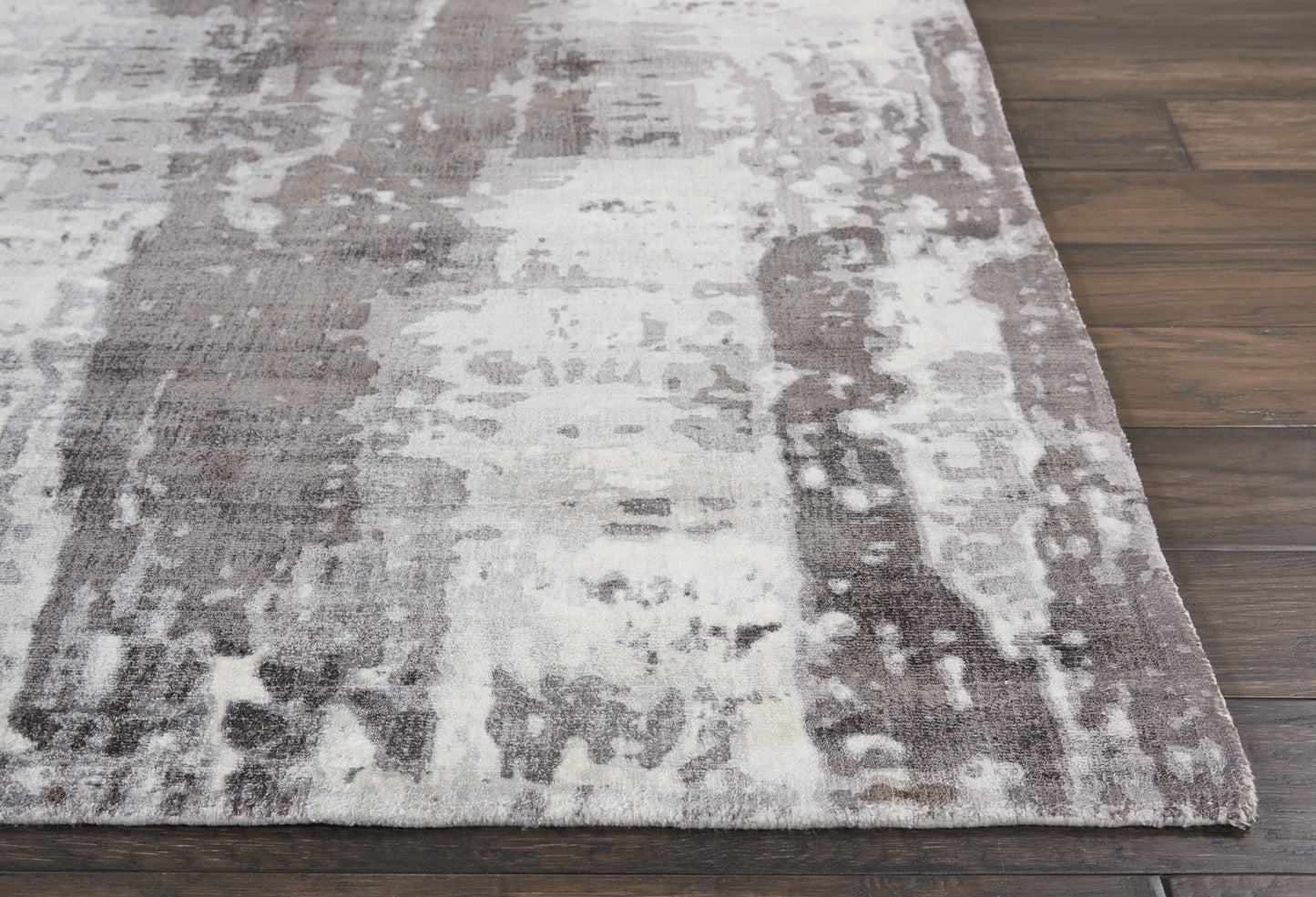 Nourison Home Safari Dreams  Ivory Grey  Contemporary