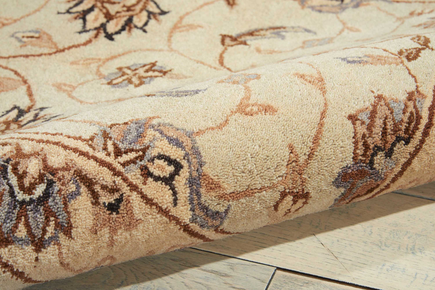 Nourison Home Heritage Hall  Cream  Traditional