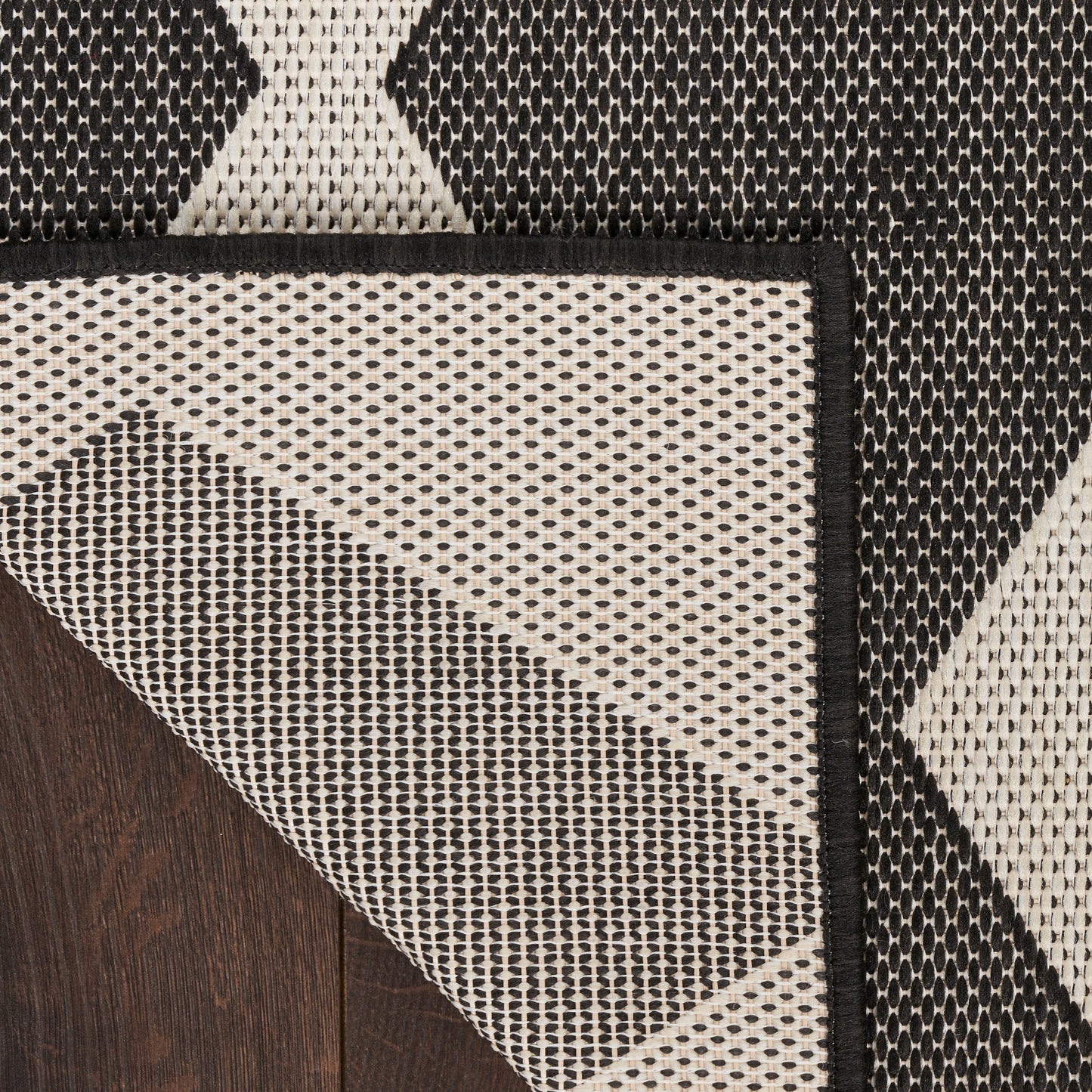Nourison Home Positano  Black  Contemporary