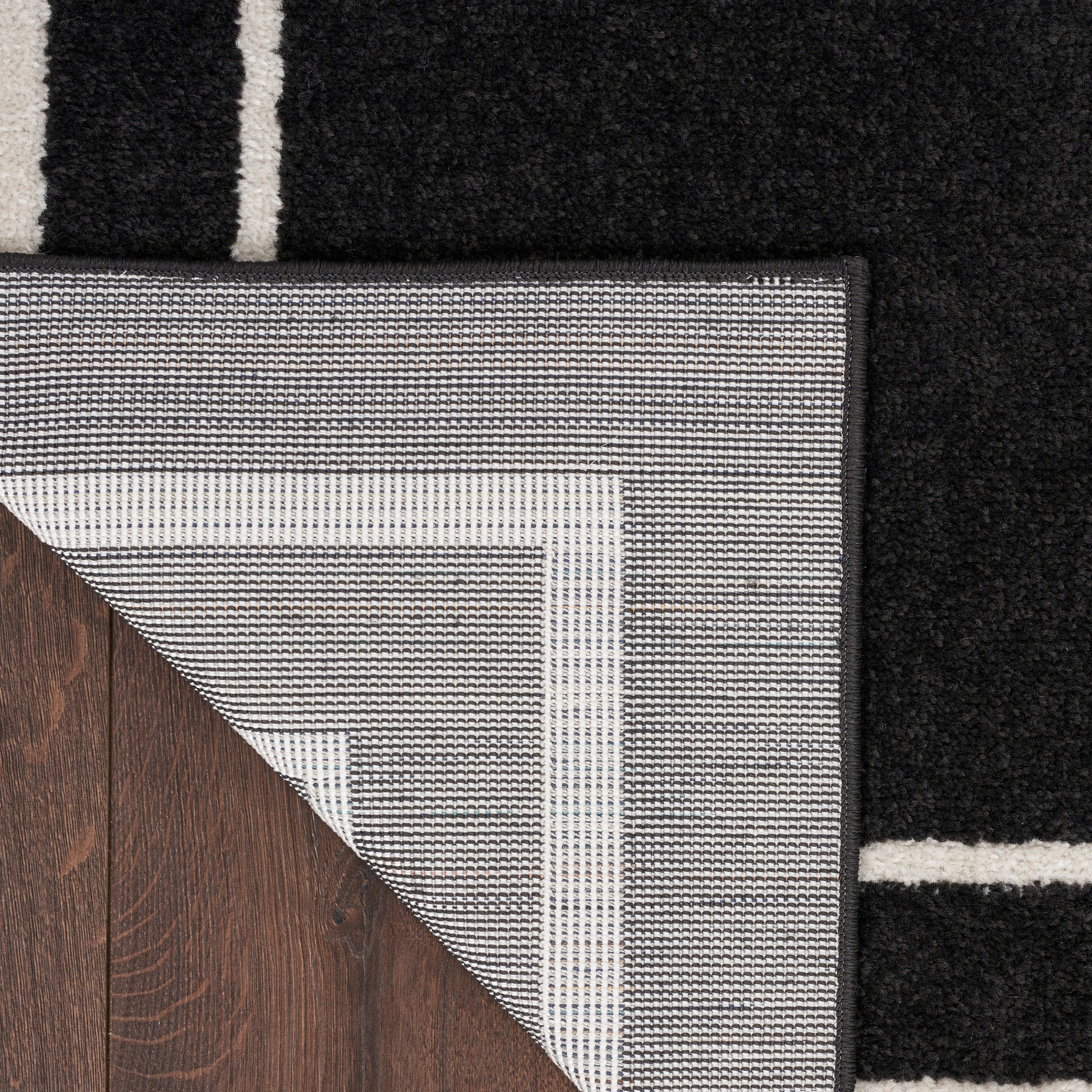 Nourison Home Nourison Essentials  Black Ivory  Contemporary