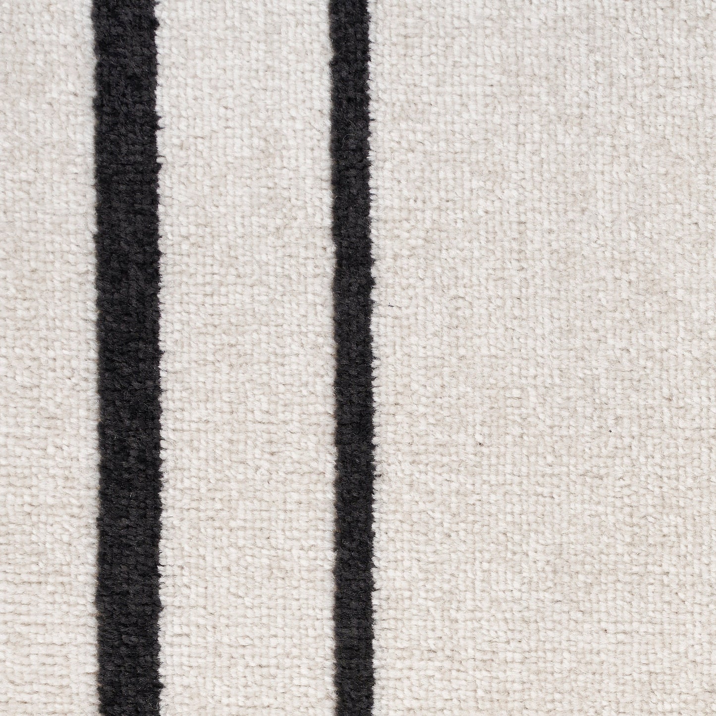 Nourison Home Nourison Essentials  Ivory Black  Contemporary