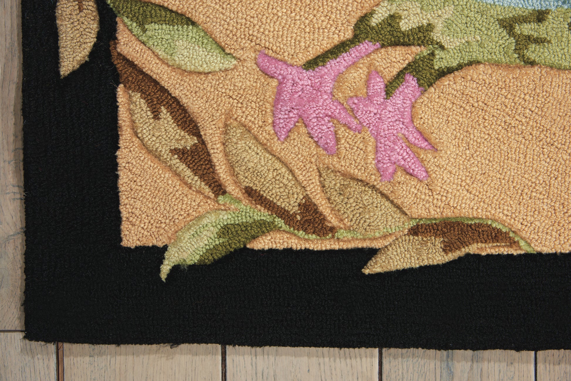 Nourison Home Fantasy  Black  Contemporary