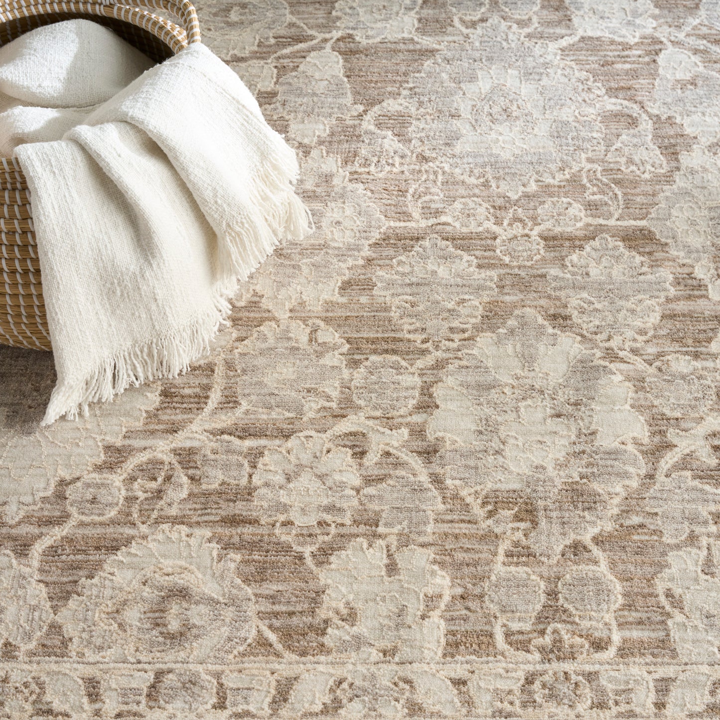 Nourison Home Shadows  Ivory Mocha  Traditional