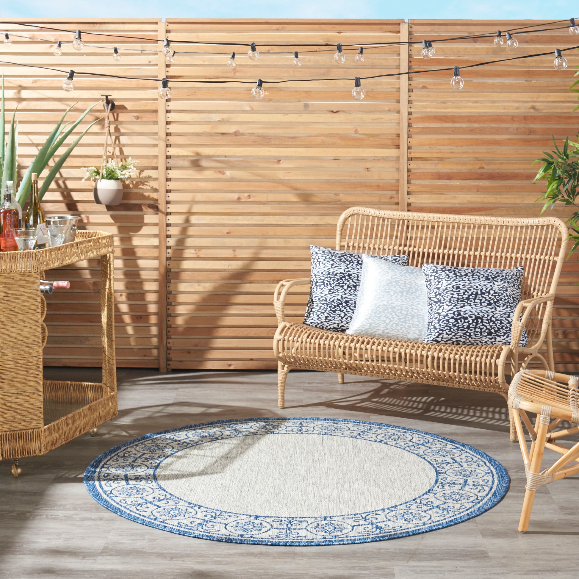 Nourison Home Country Side  Ivory Blue  Transitional