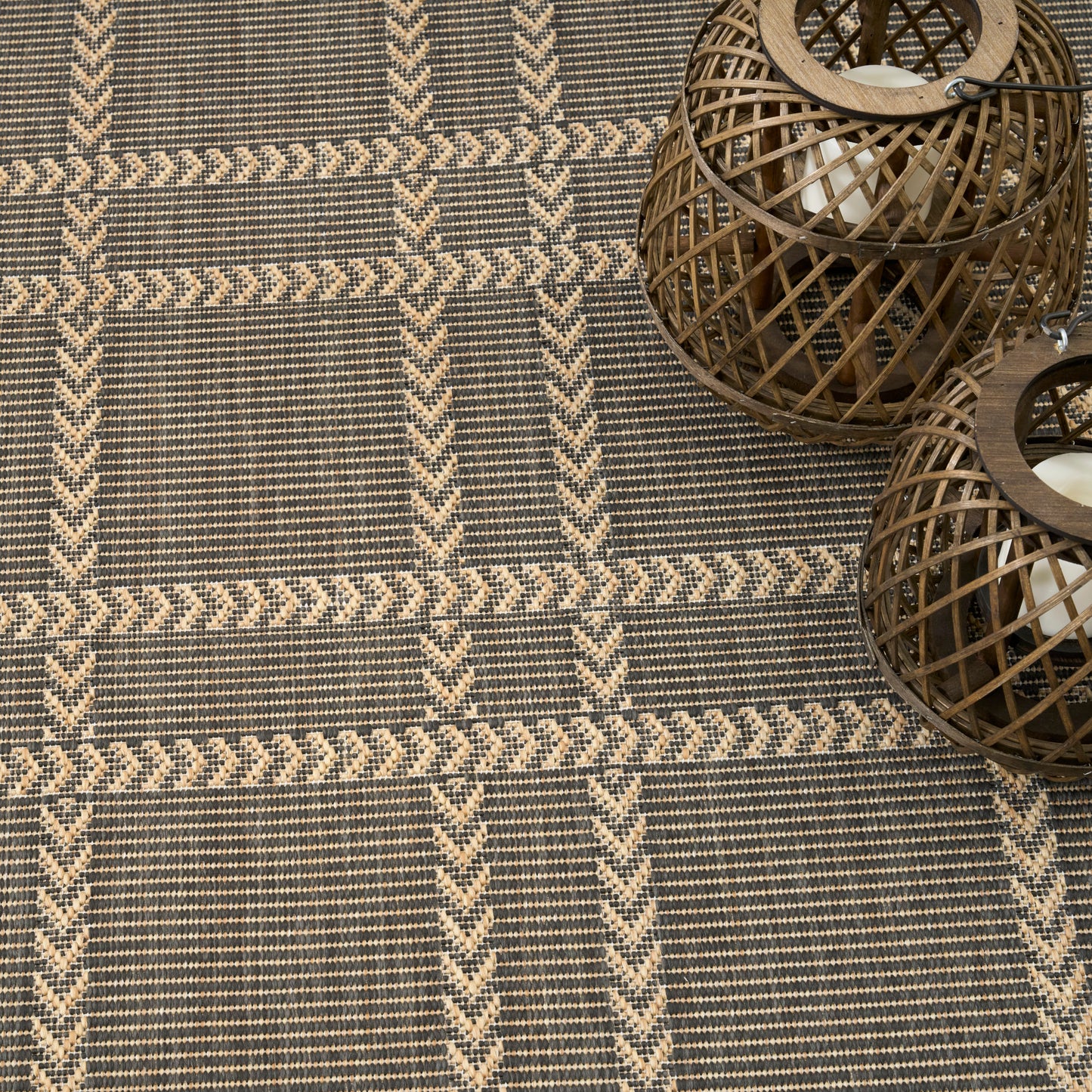 Nourison Home Horizon Indoor/Outdoor  Charcoal  Contemporary