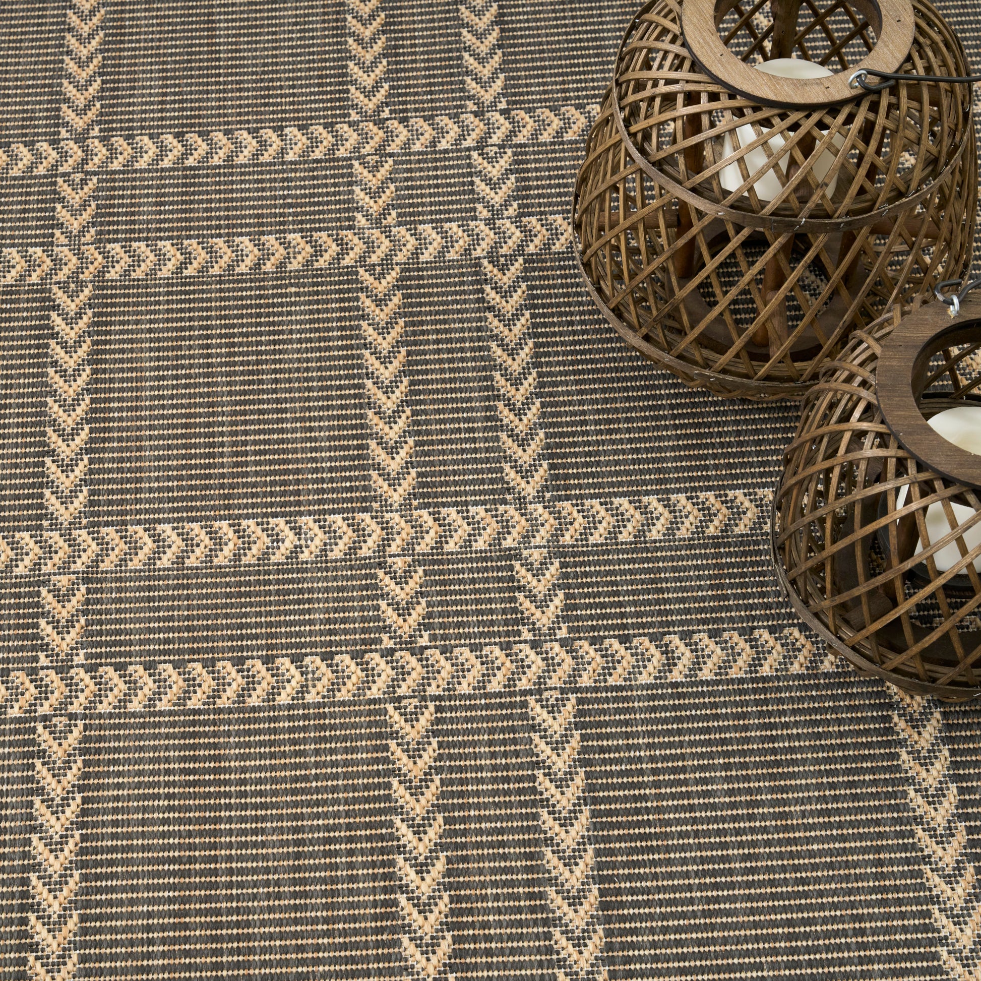 Nourison Home Horizon Indoor/Outdoor  Charcoal  Contemporary