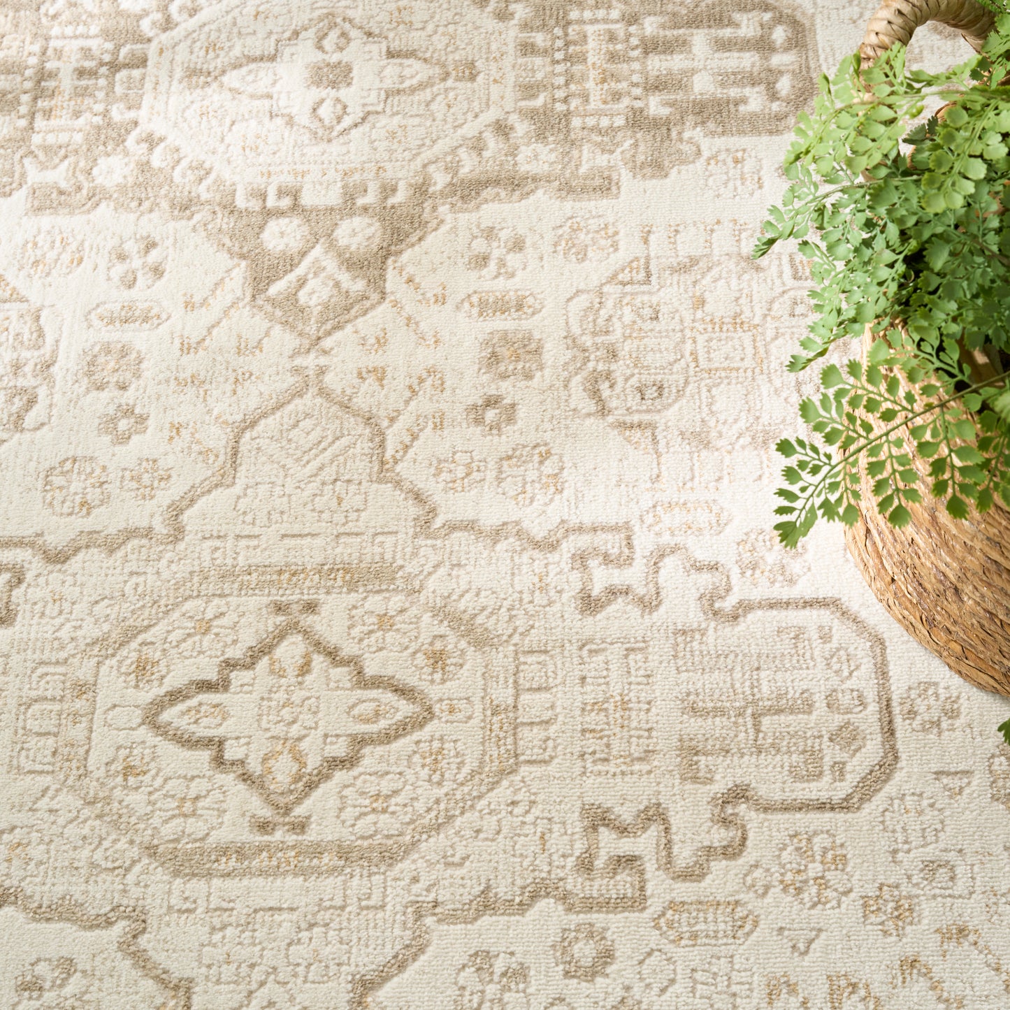 Nourison Home Pardis  Ivory Beige  Traditional