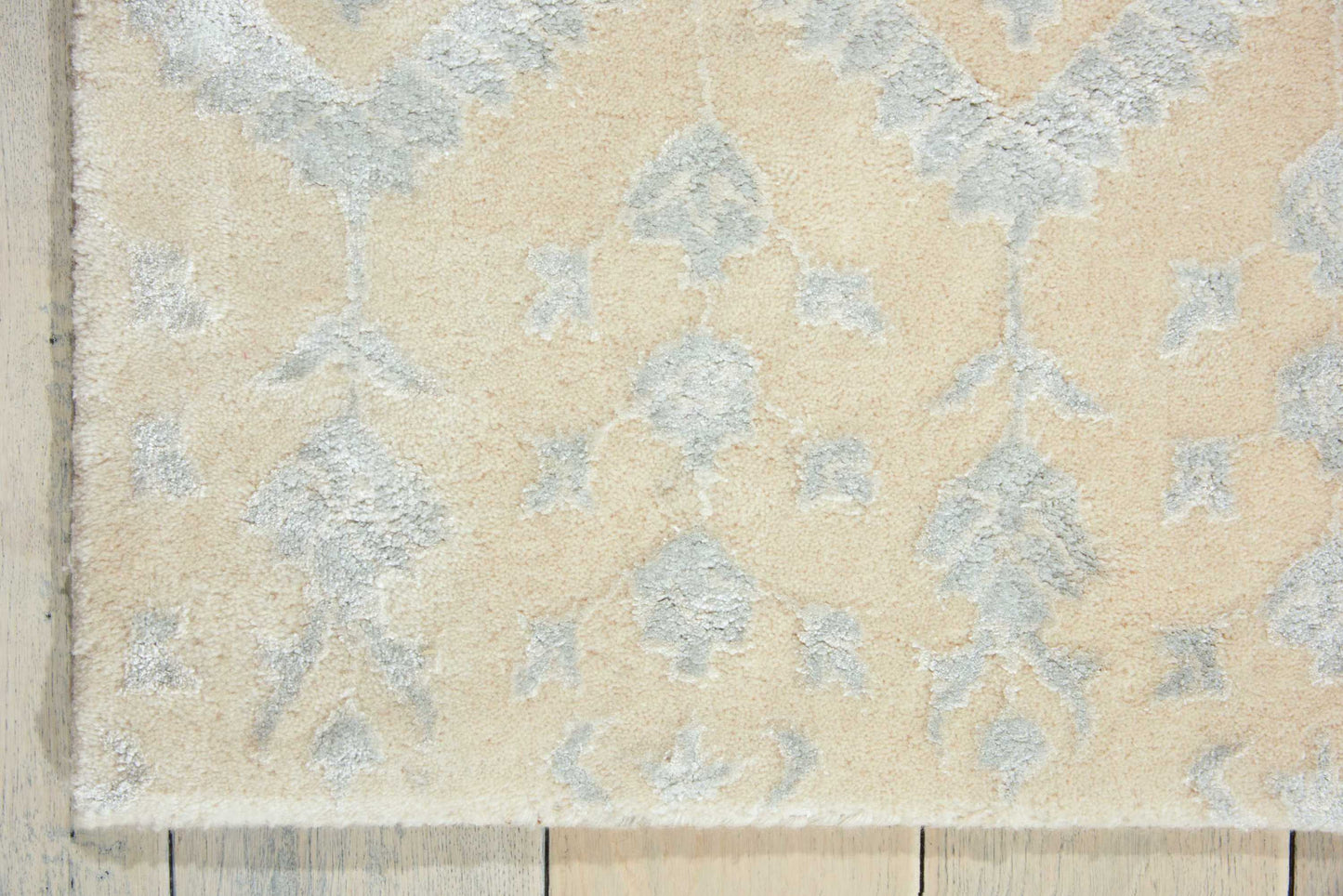 Nourison Home Symphony  Ivory  Transitional