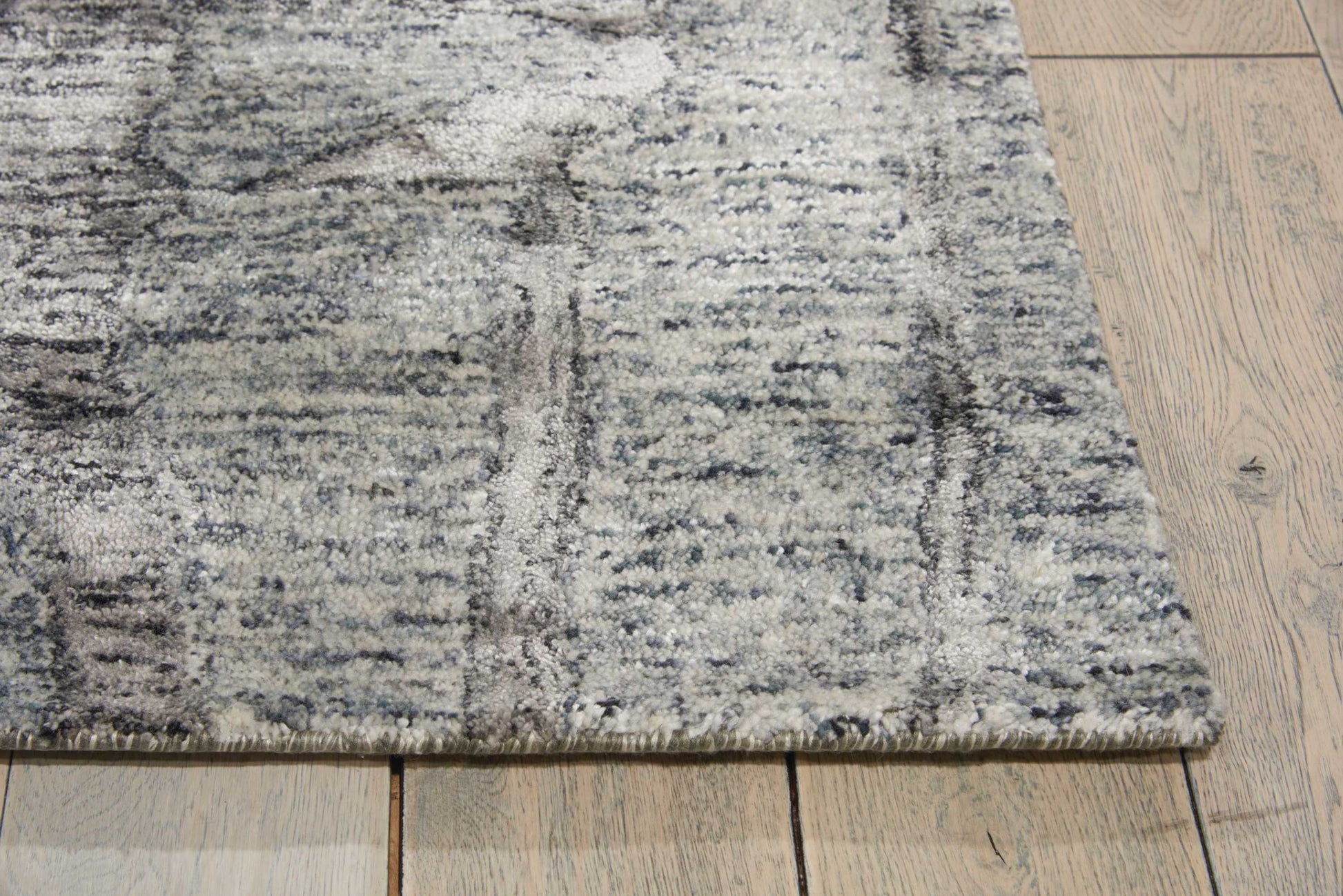 Nourison Home Gemstone  Hematite  Contemporary
