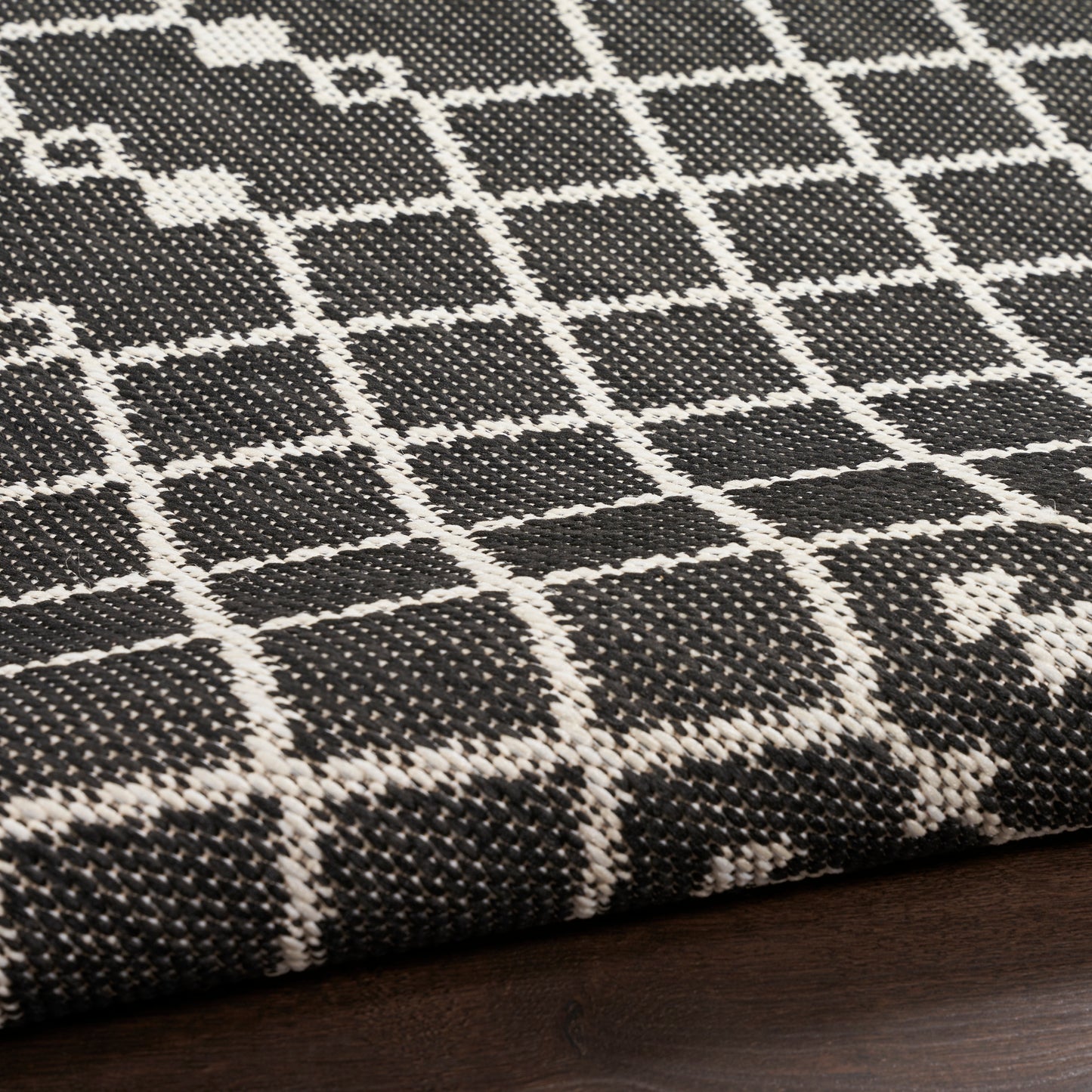 Nourison Home Positano  Black  Contemporary
