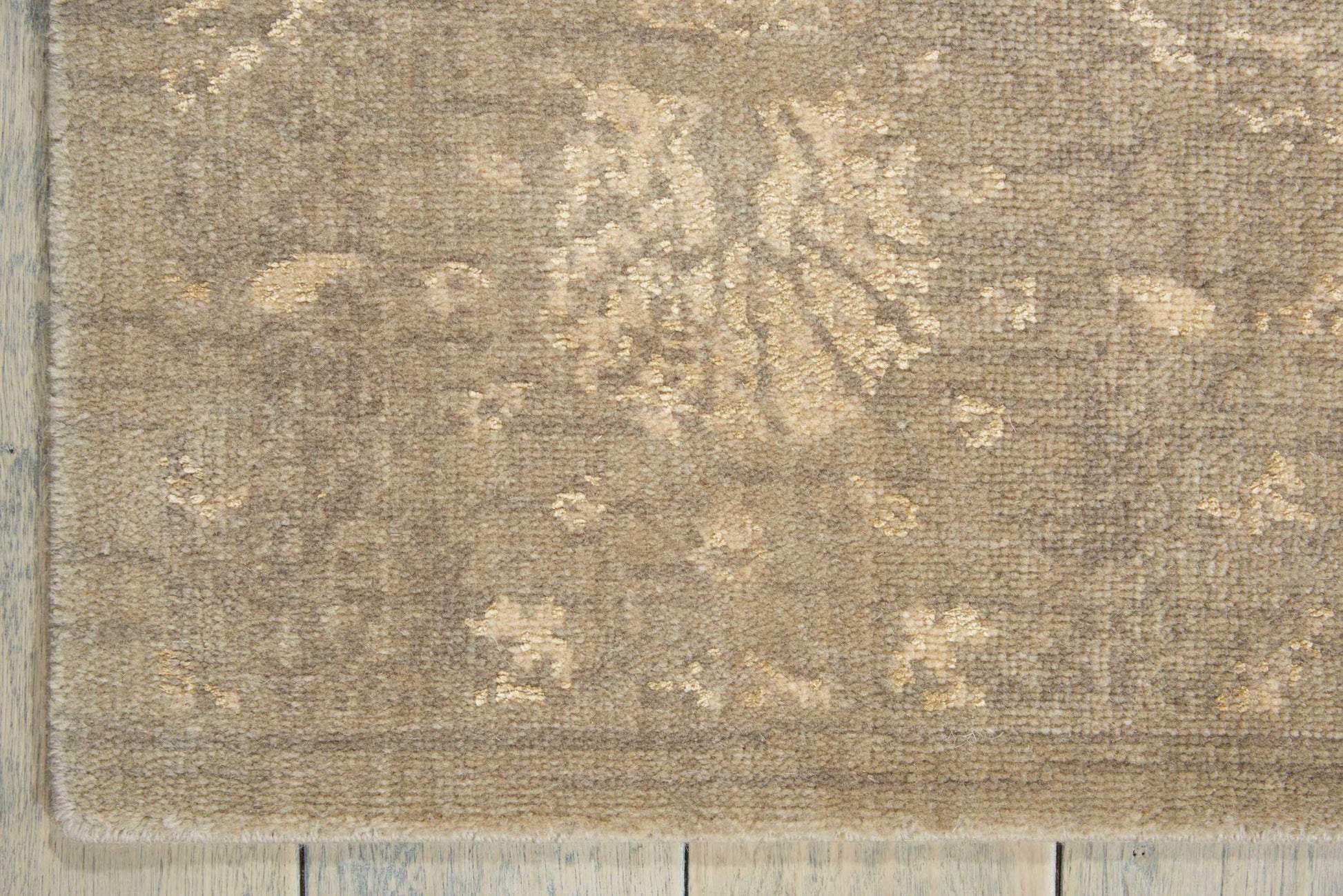 Nourison Home Silk Elements  Moss  Traditional