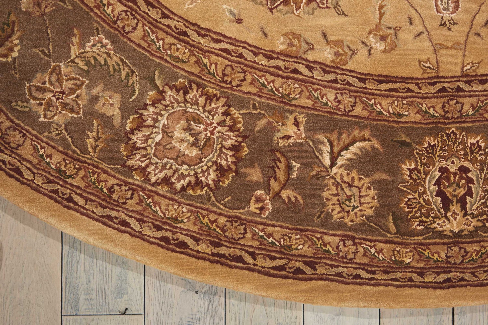 Nourison Home Nourison 2000  Beige  Traditional