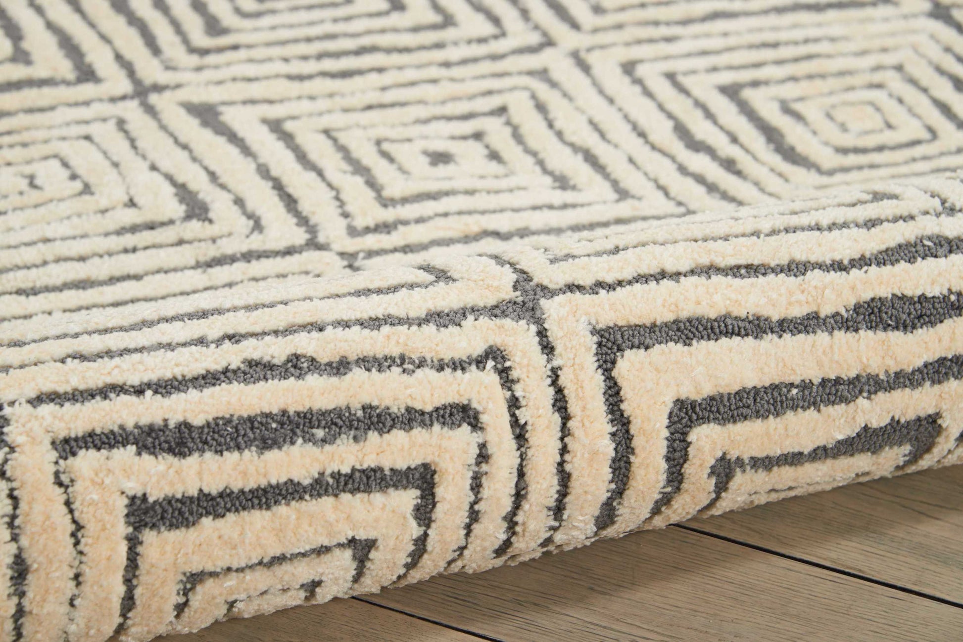 Nourison Home Deco Mod  Grey Ivory  Transitional