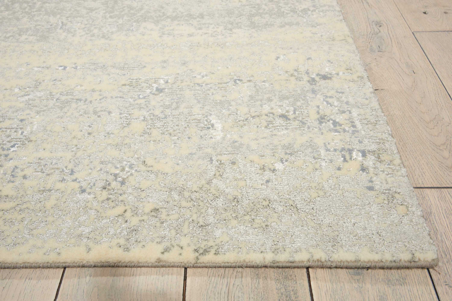 Nourison Home Luminance  Silver  Transitional