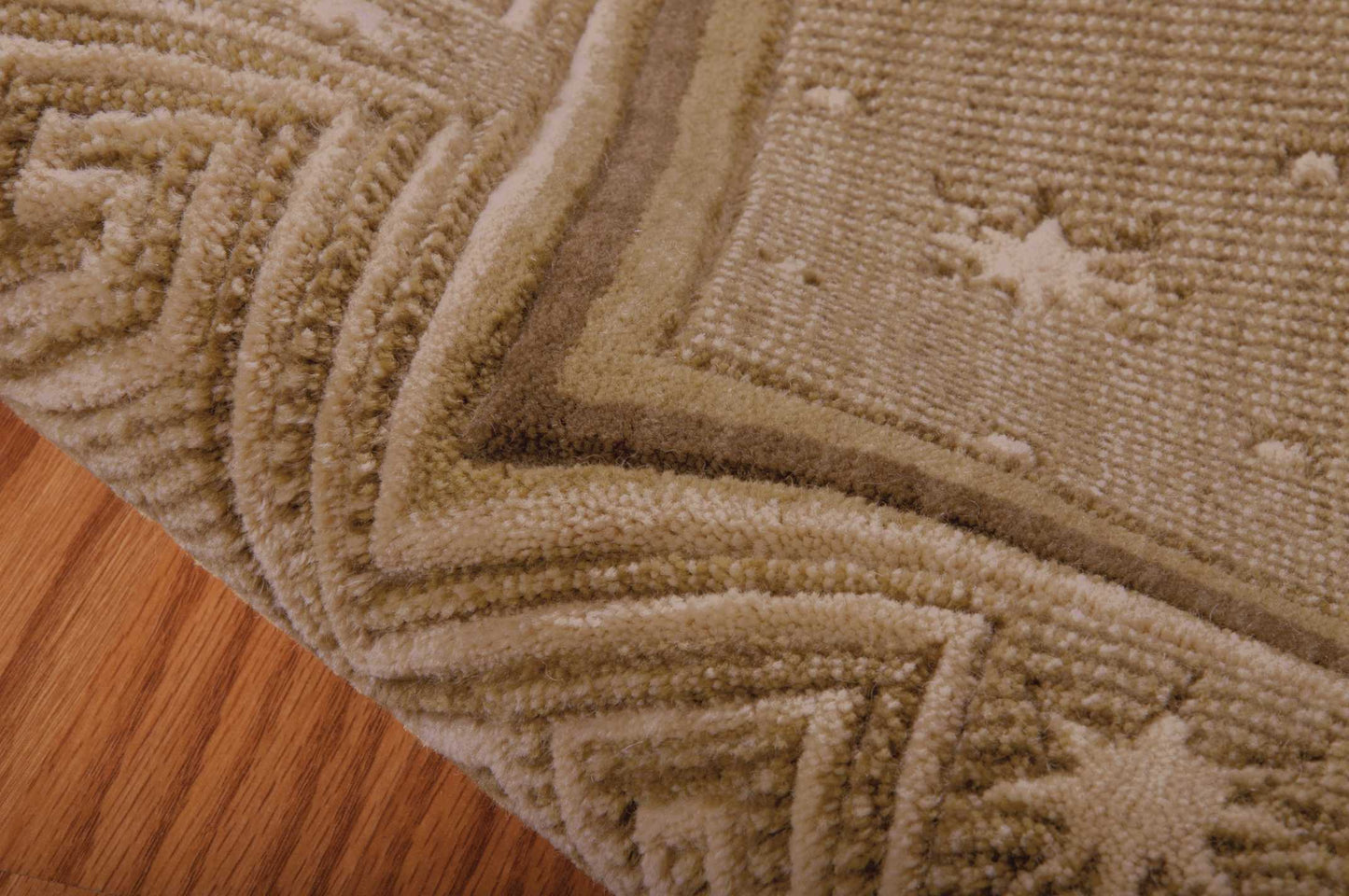 Nourison Home Cosmopolitan  Chestnut  Traditional