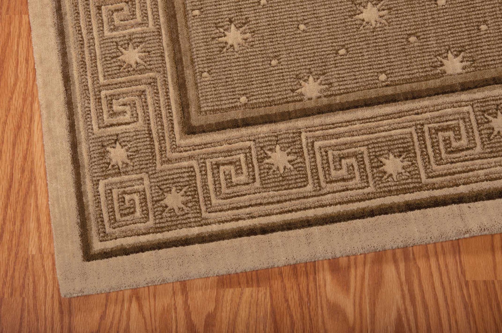 Nourison Home Cosmopolitan  Chestnut  Traditional