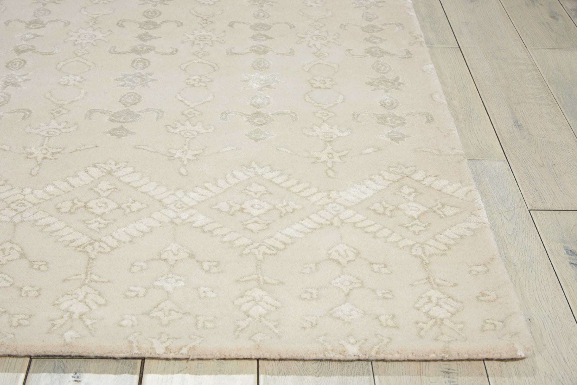 Nourison Home Symphony  Ivory  Transitional