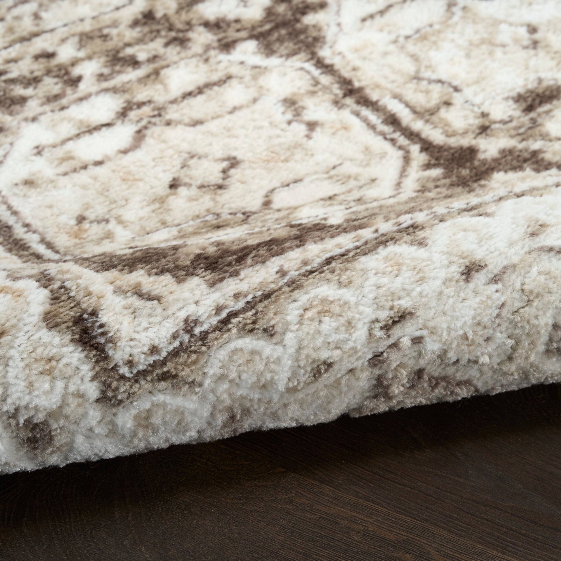 Nourison Home Dekor  Ivory Brown  Traditional