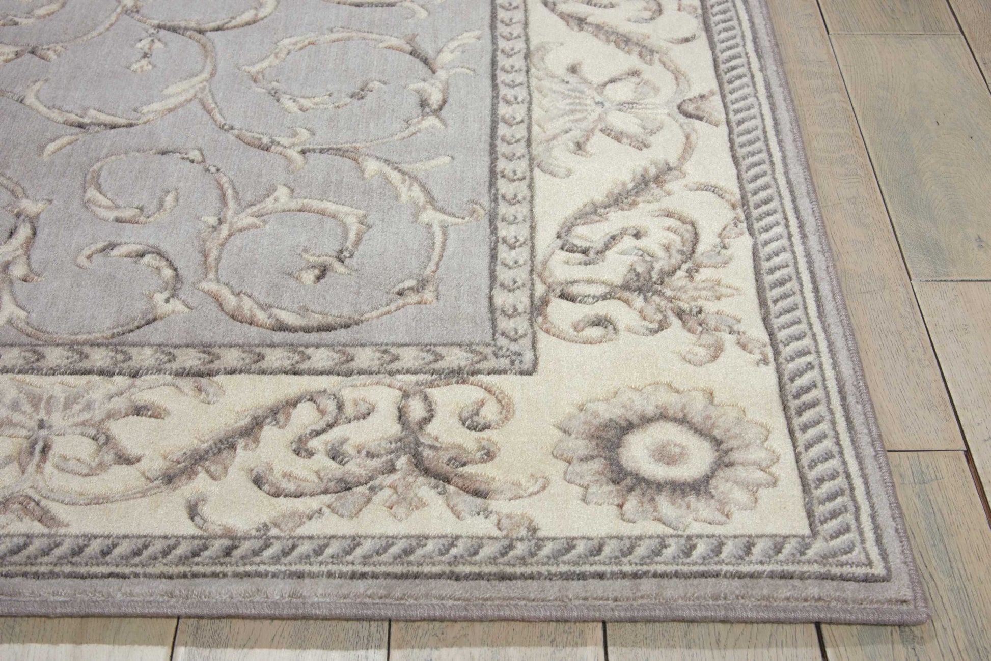 Nourison Home Somerset  Silver  Traditional