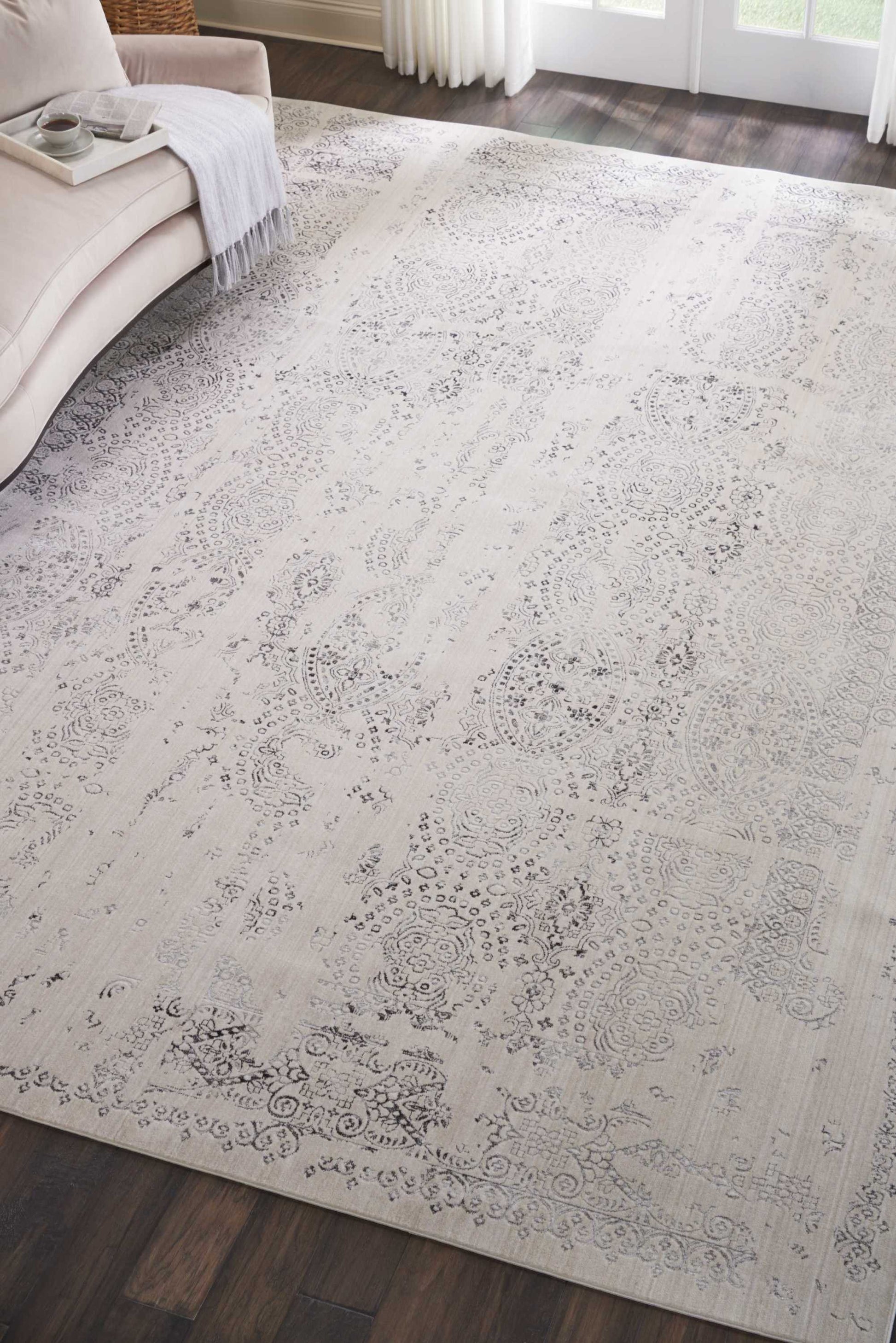 Nourison Home Silver Screen  Ivory Grey  Transitional