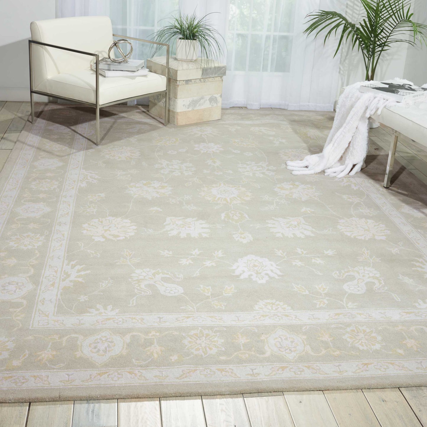 Nourison Home Zephyr  Silver  Traditional
