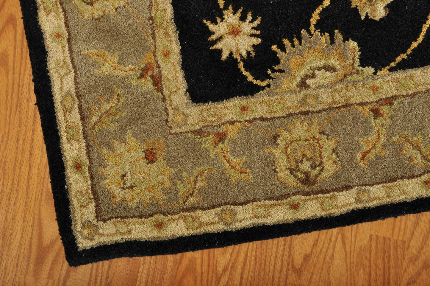 Nourison Home India House  Black  Traditional