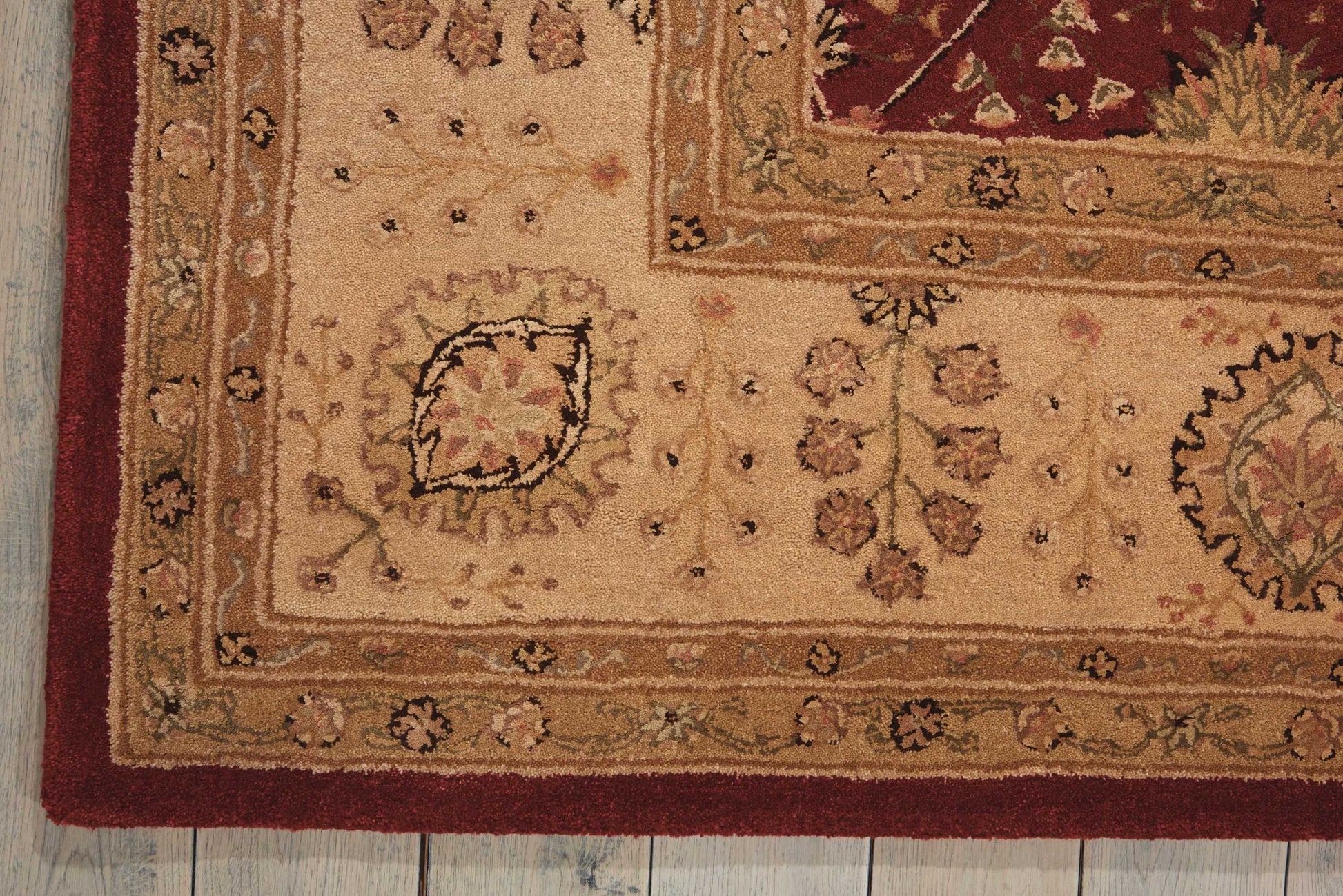 Nourison Home Nourison 3000  Red  Traditional