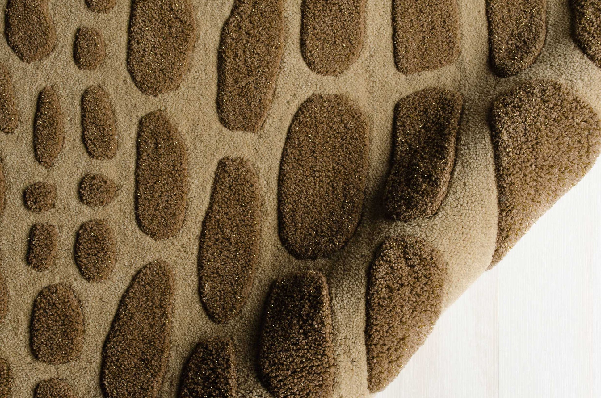 Michael Amini Zambiana  Beige  Contemporary