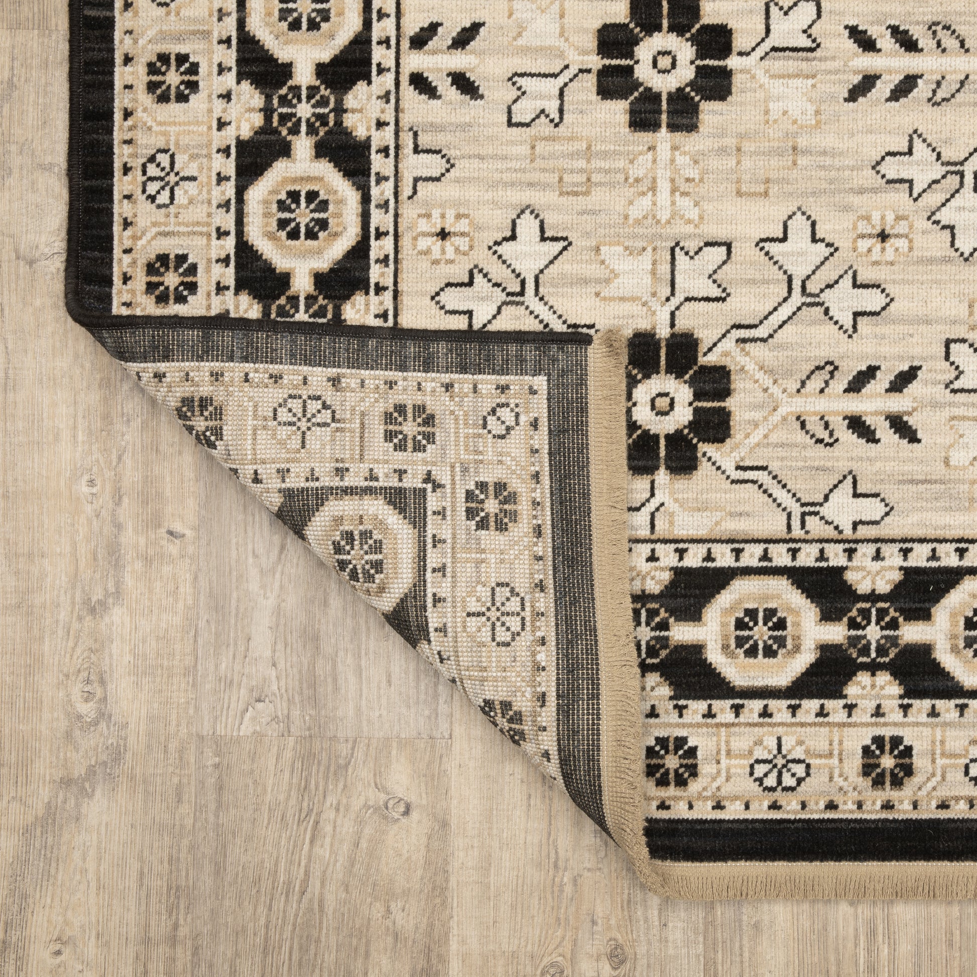 Oriental Weavers Acacia  Beige Black Traditional