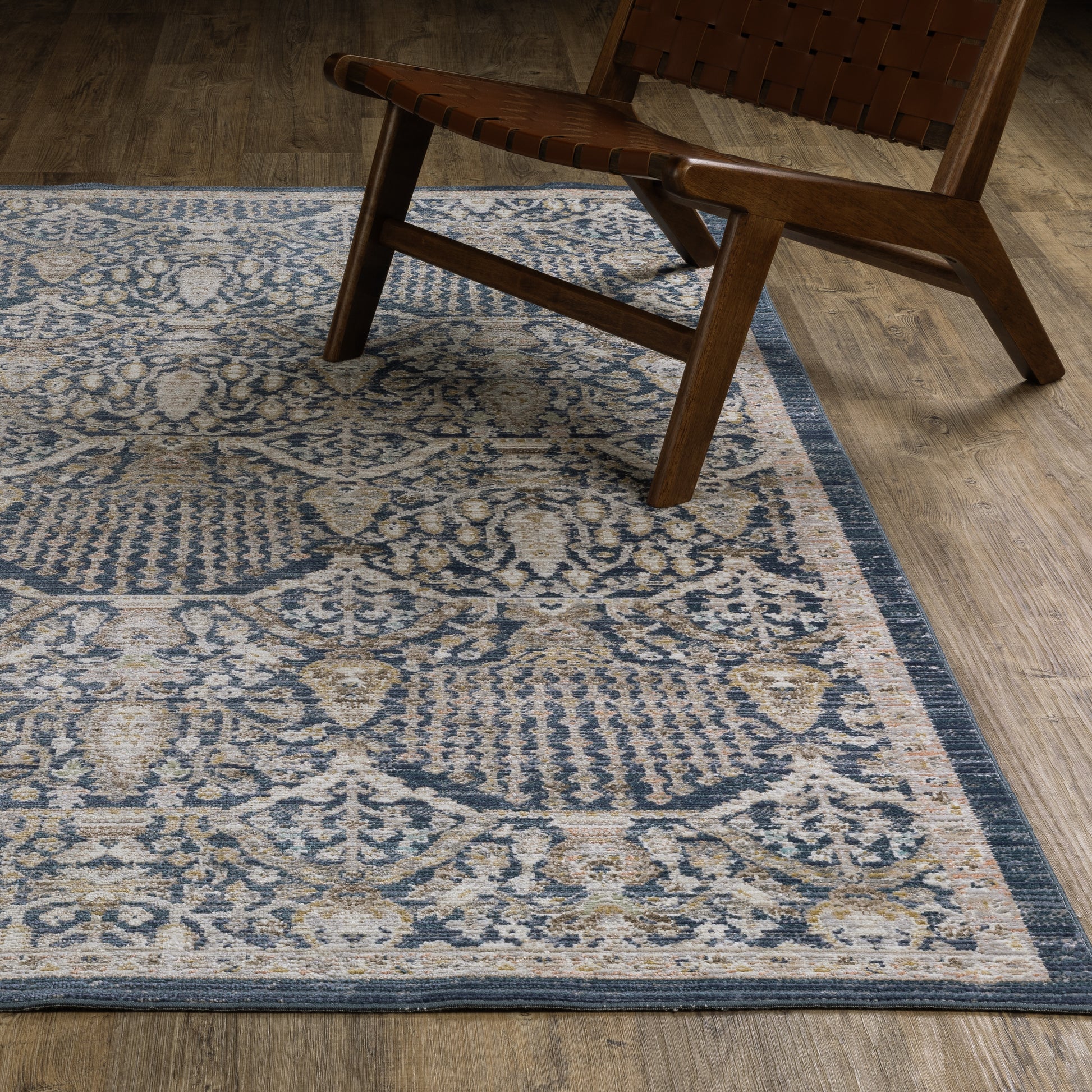 Oriental Weavers Cavett  Blue Gold Traditional